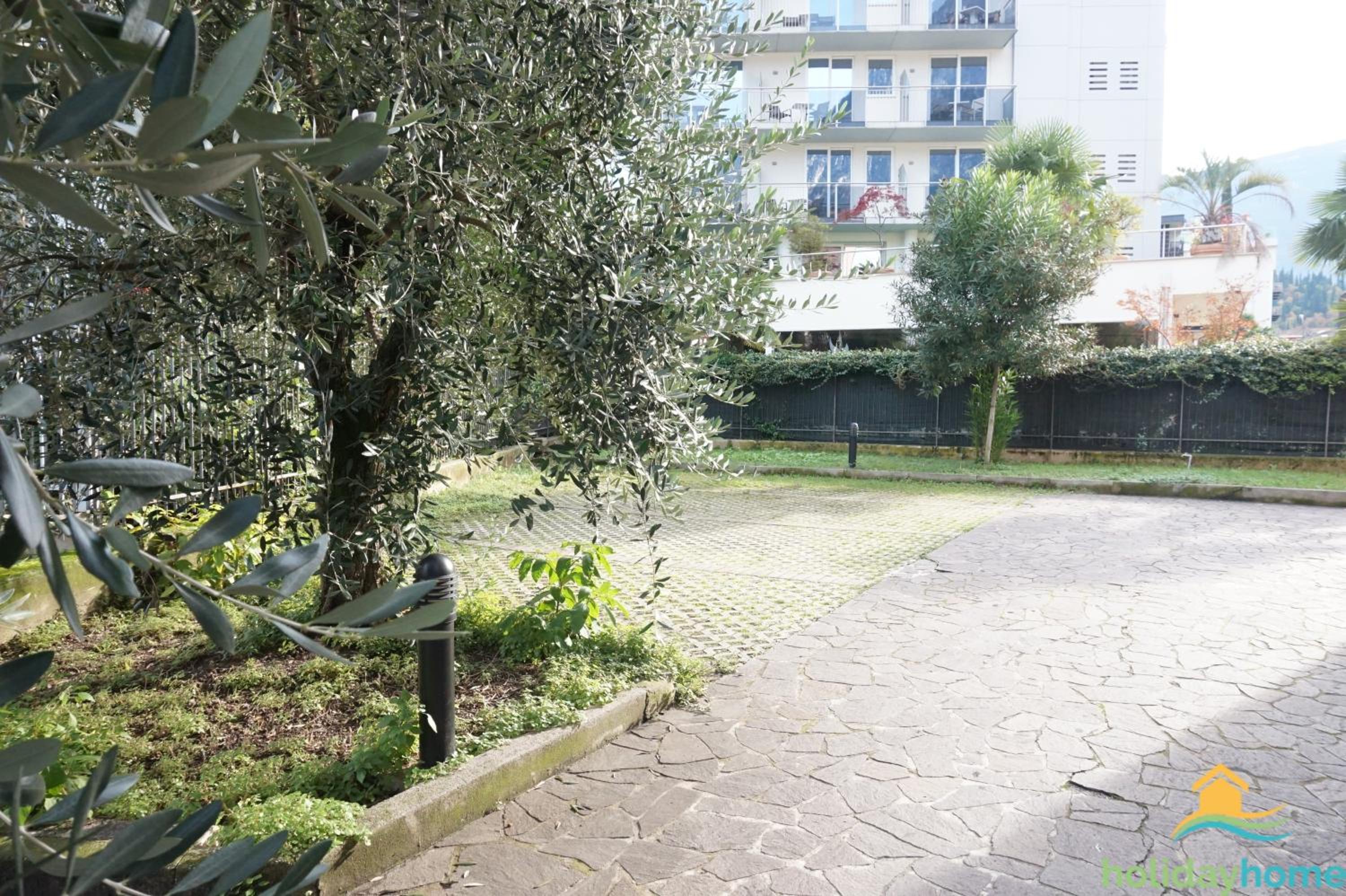 Photo 48