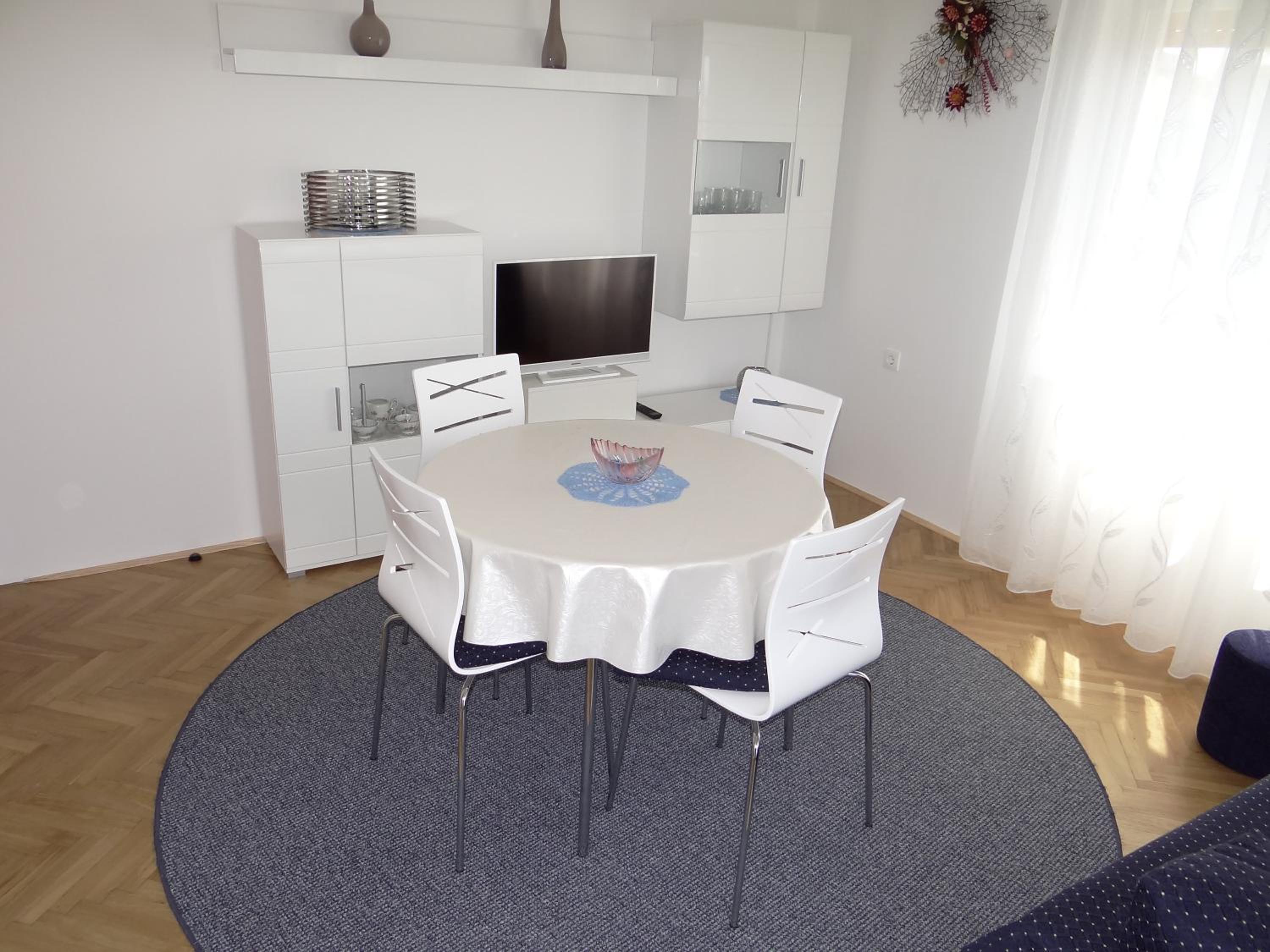 Apartment Marohnić view 4
