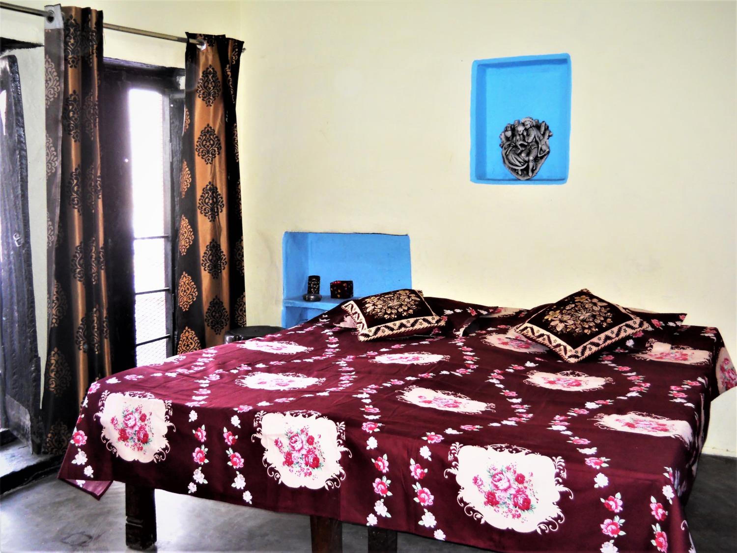 Shiva lodge