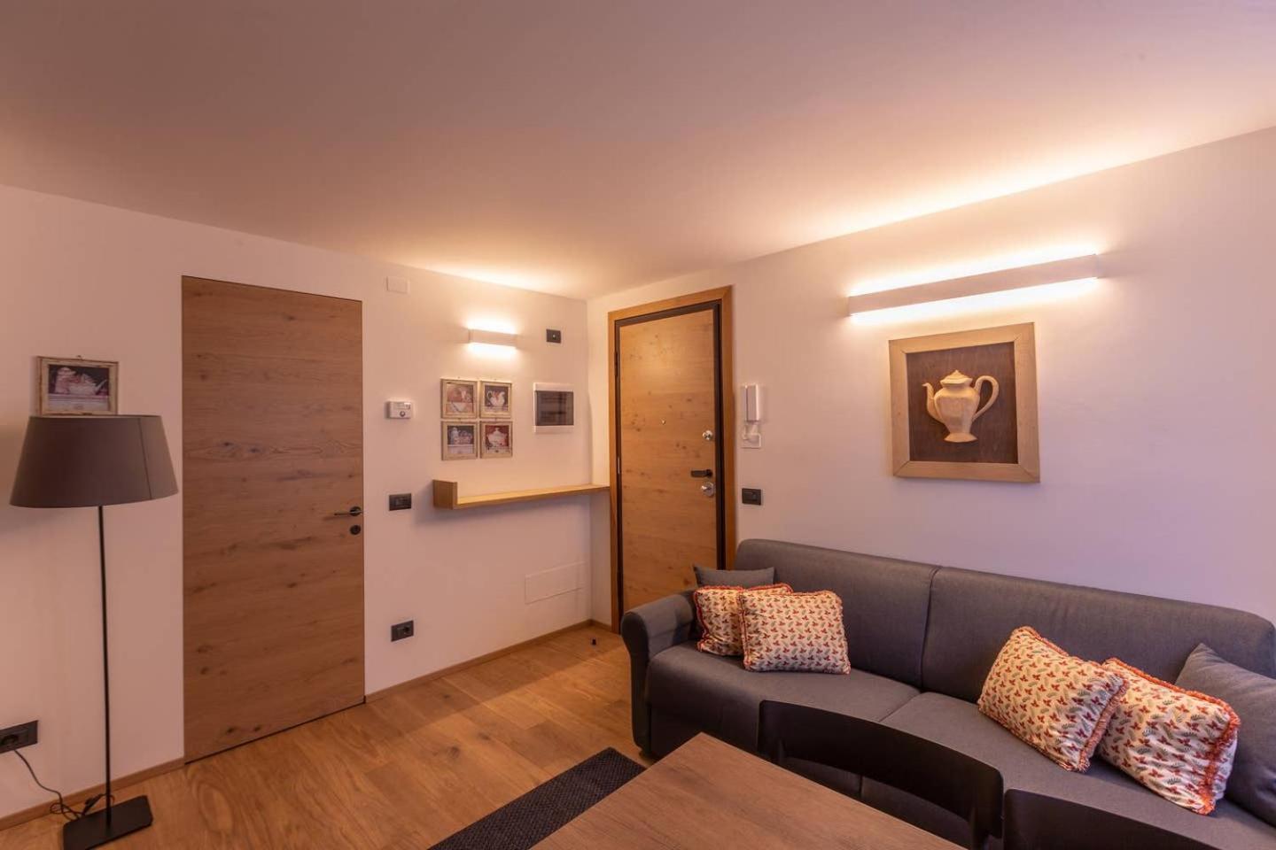 JOIVY Warm Flat for 4, with Parking in Courmayeur view 4