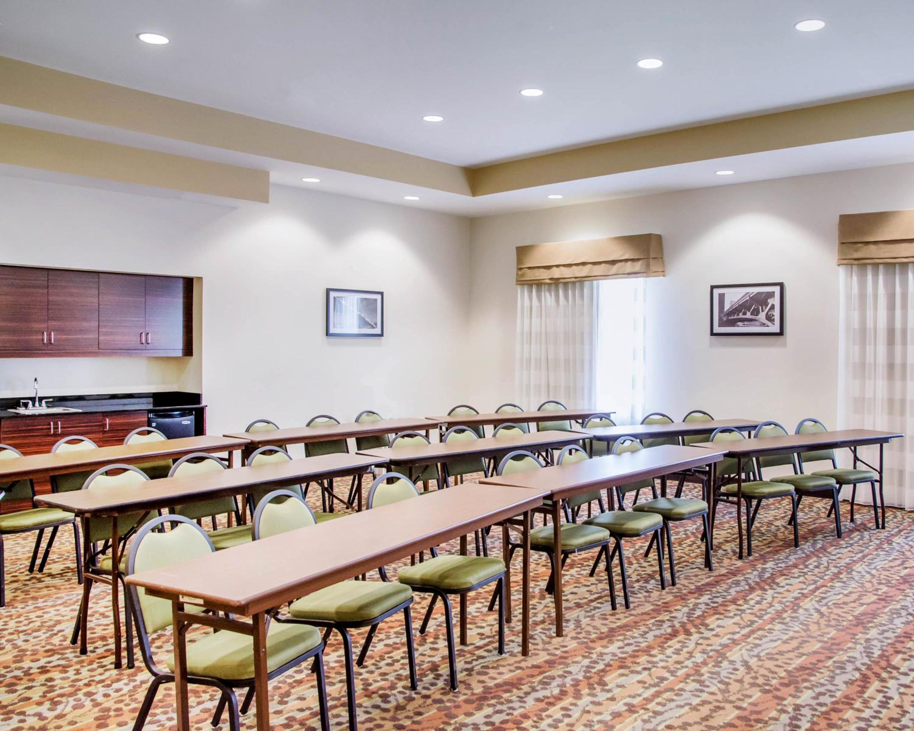 Sleep Inn & Suites Parkersburg - Mineral Wells