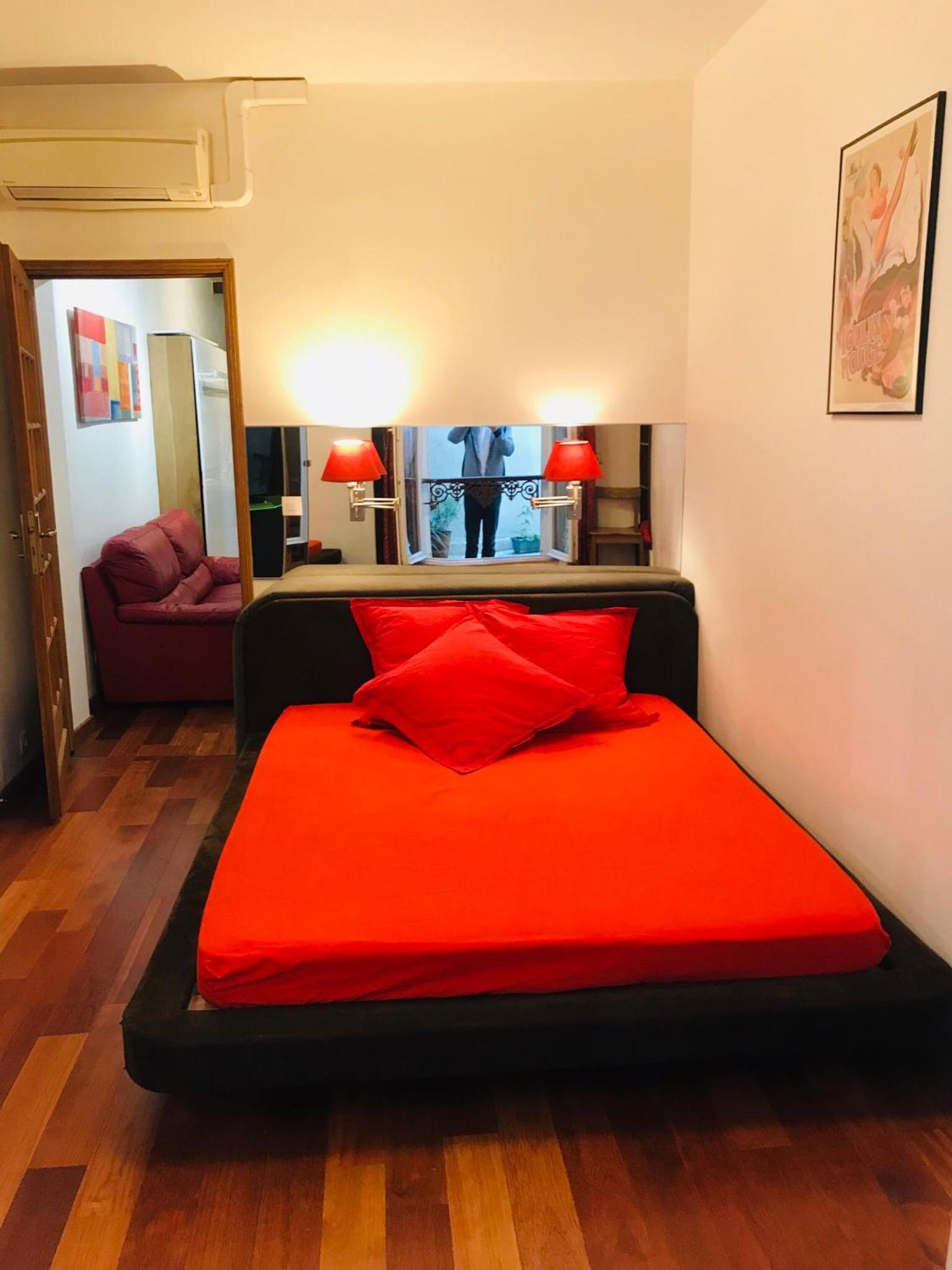 Abbesses Montmartre Apartment