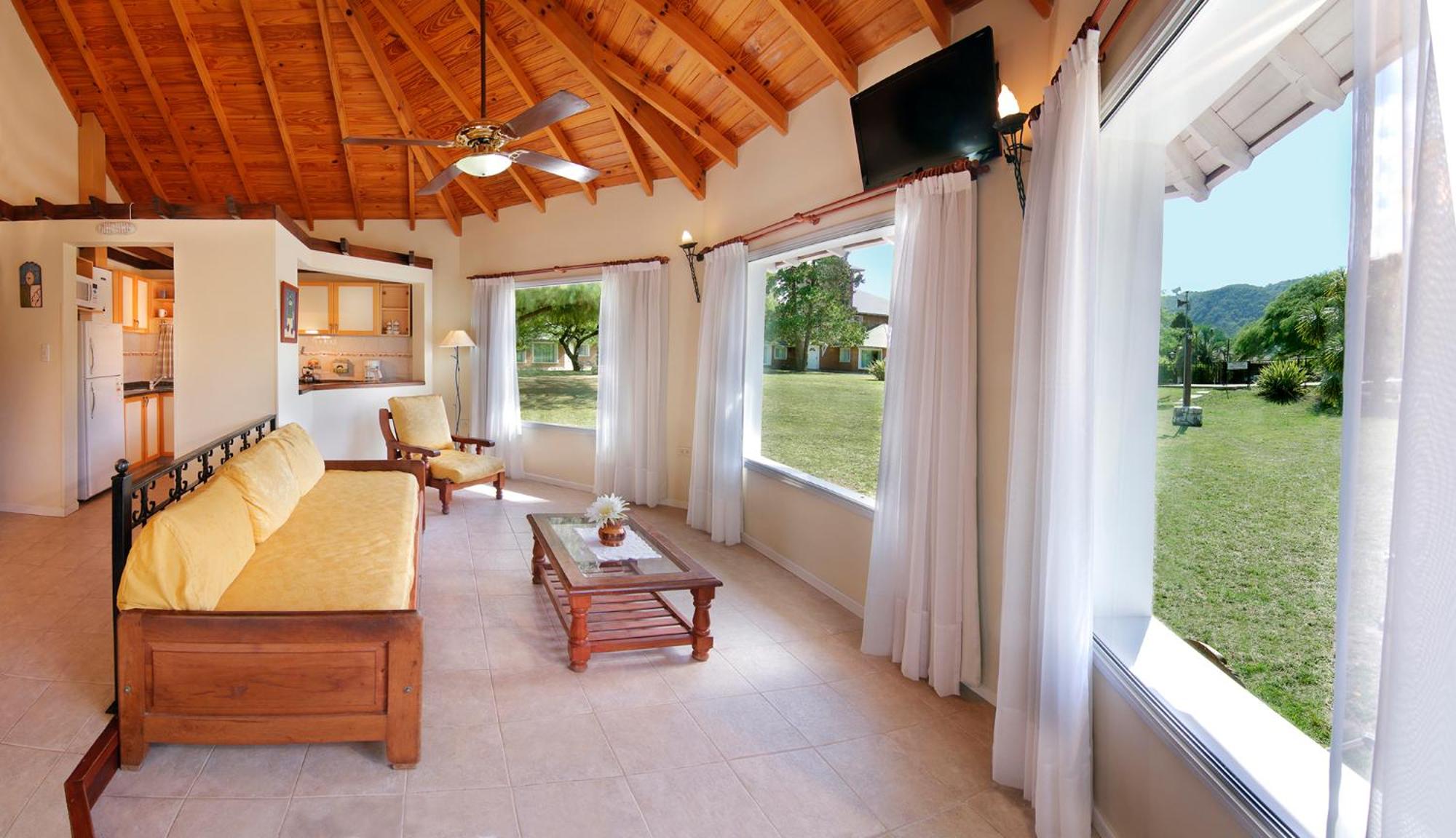Solar Encantado Cabañas & Chalet