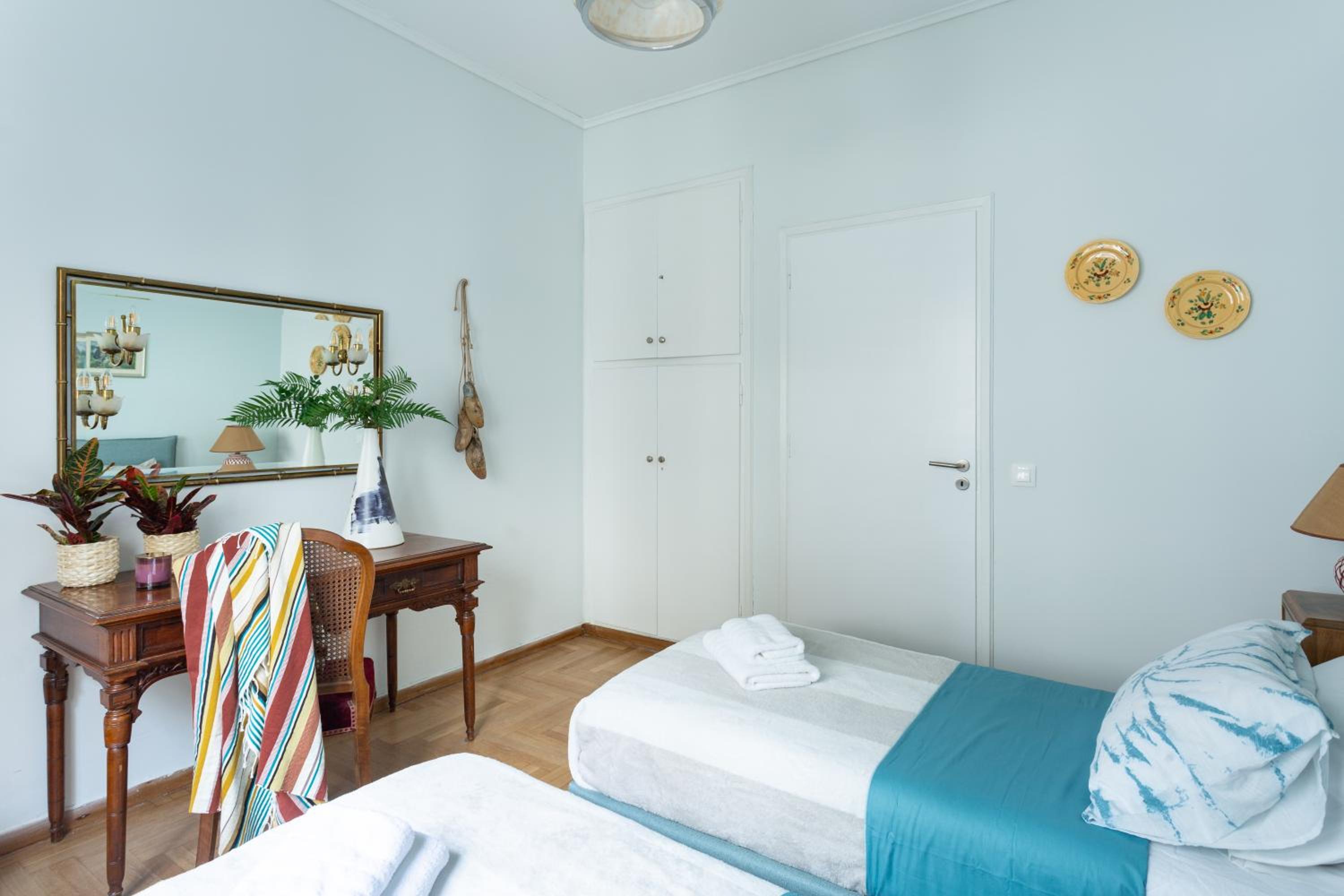 A Short Walk to Syntagma and Plaka by Athenian Homes