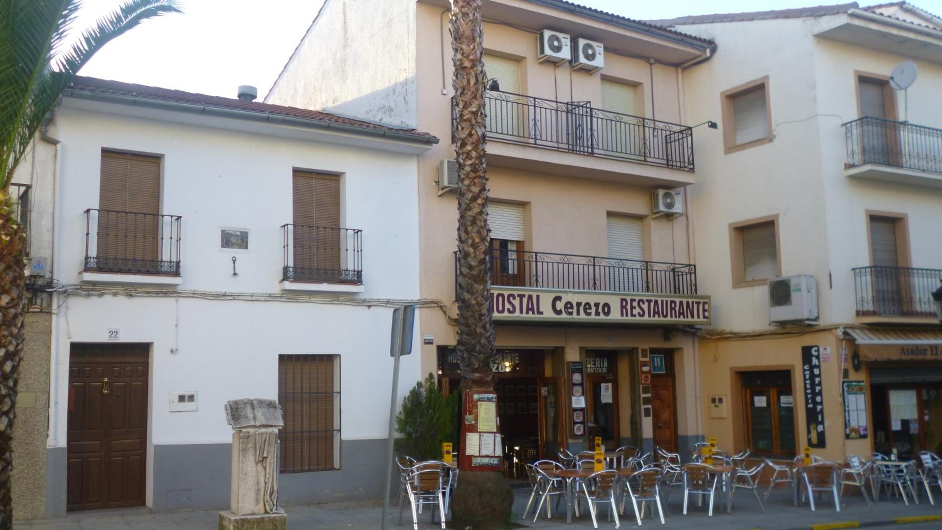 Hostal Cerezo