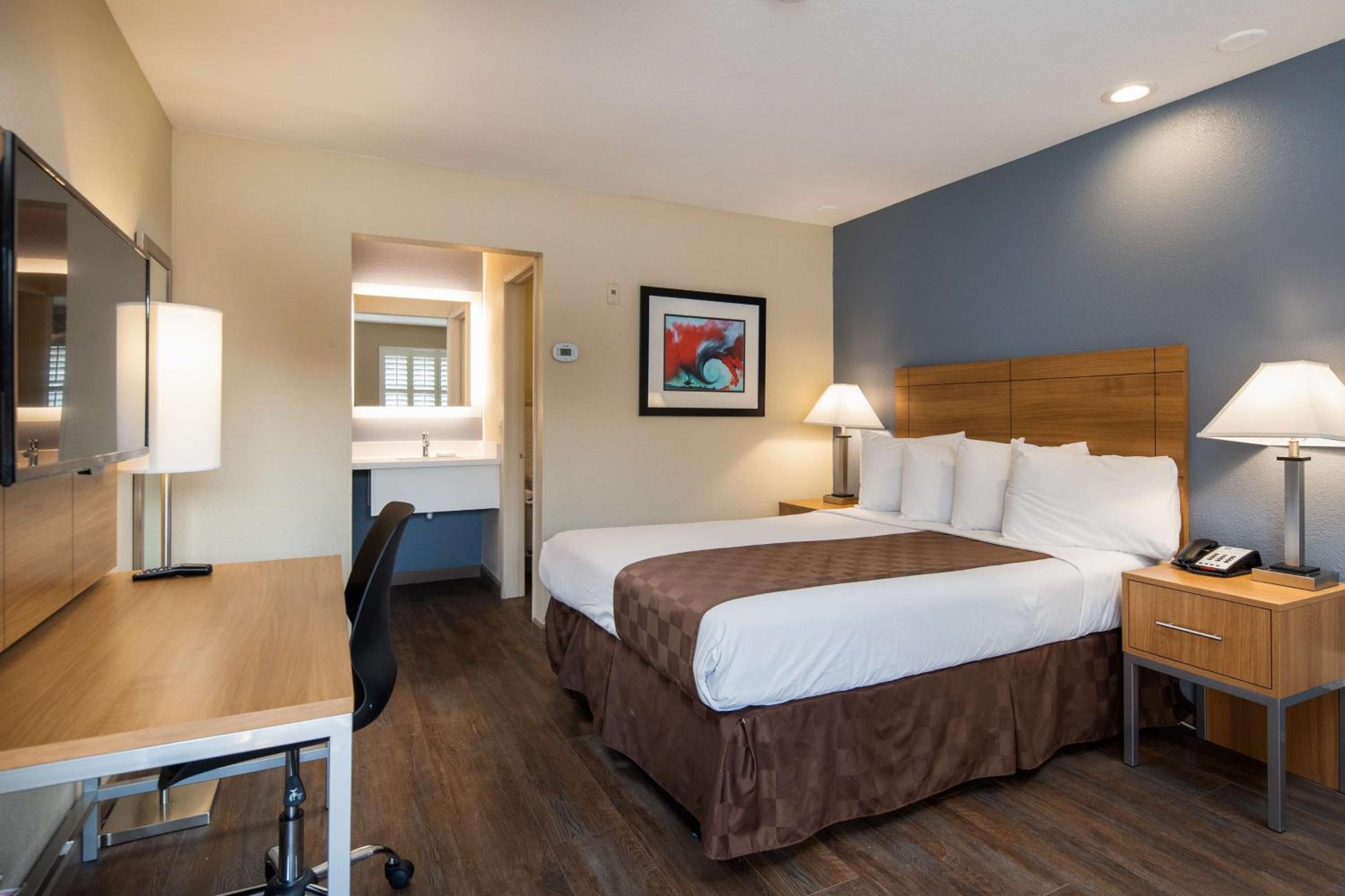 Fairfield Vacations - SureStay Hotel by Best Western Fairfield Napa Valley - Property Image 26