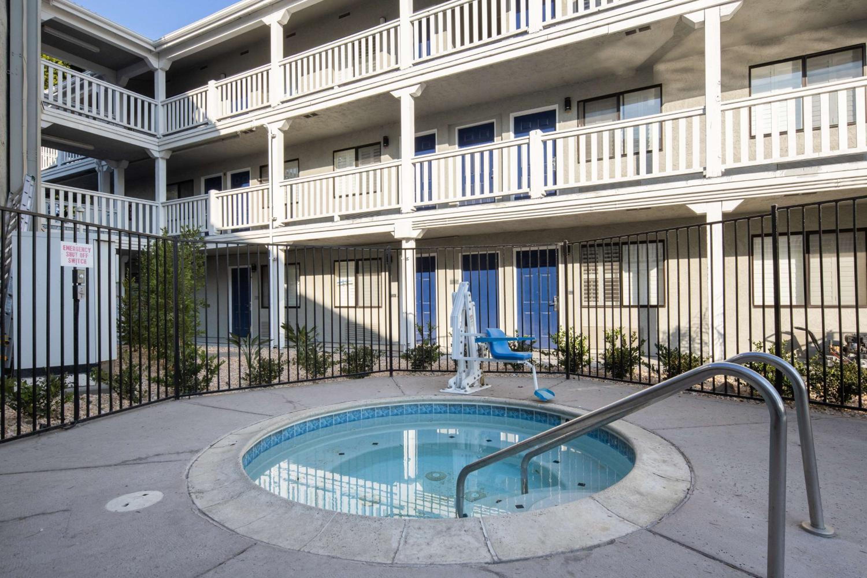 Fairfield Vacations - SureStay Hotel by Best Western Fairfield Napa Valley - Property Image 27