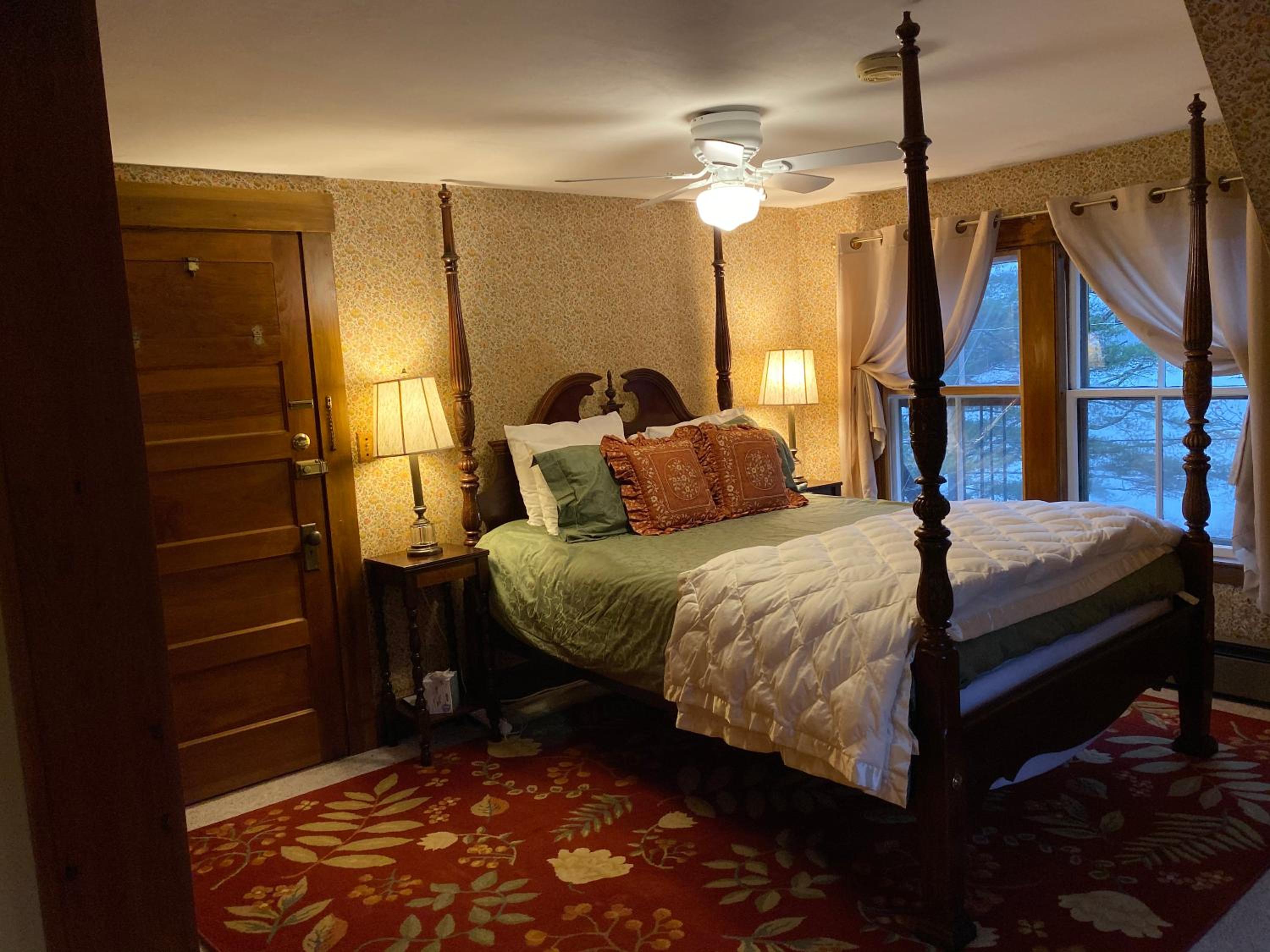 Follansbee Inn