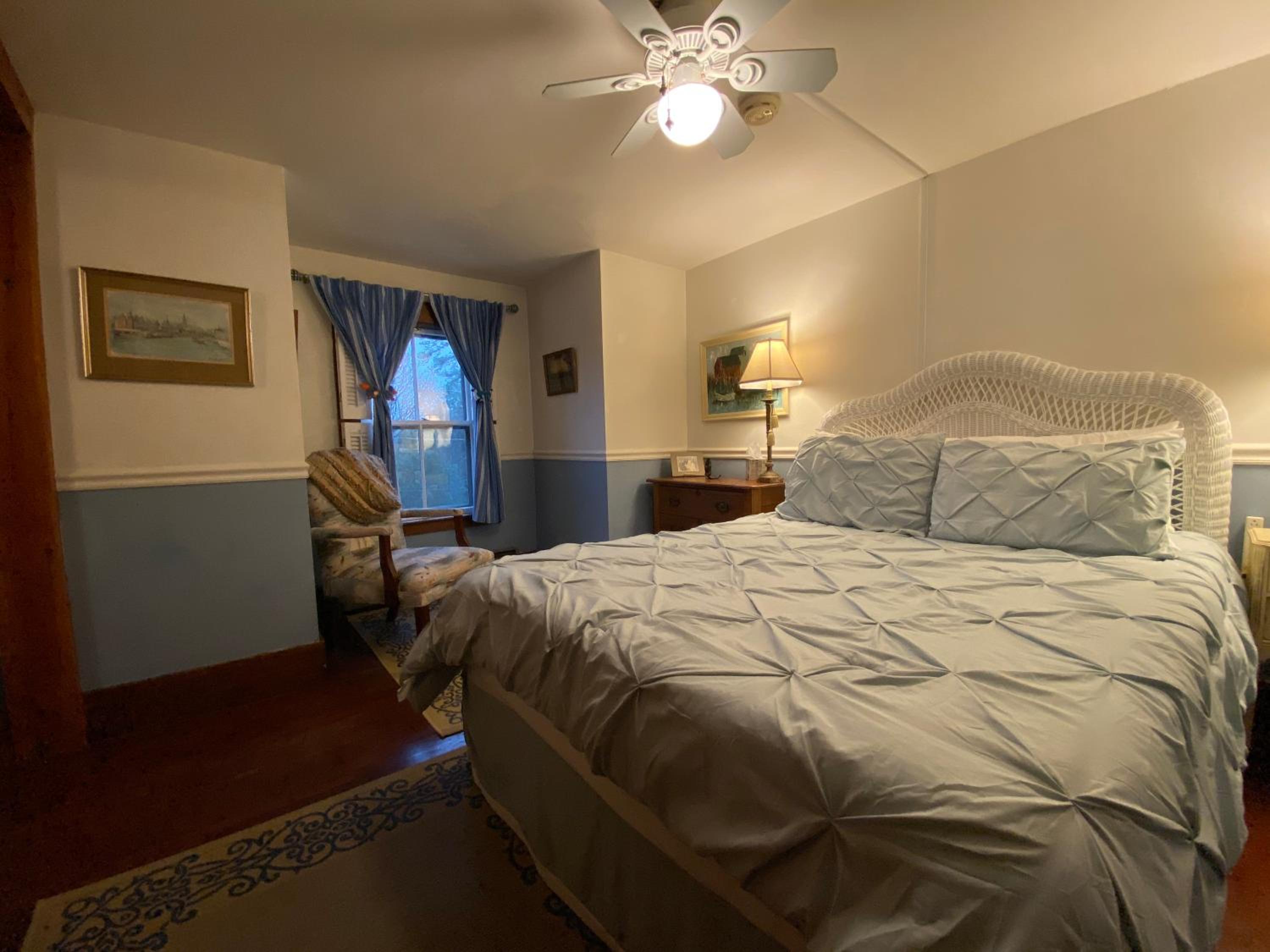 Follansbee Inn