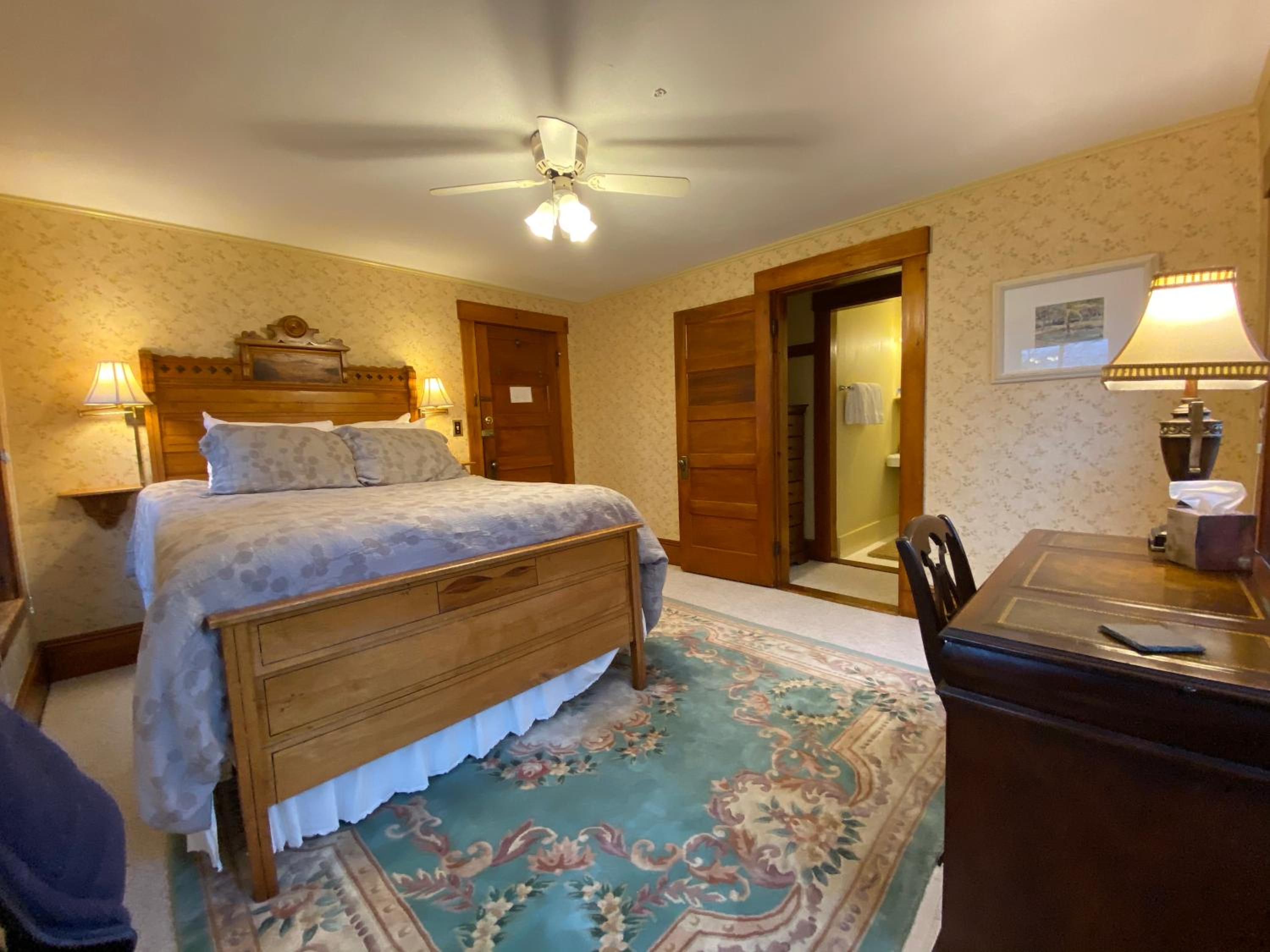 Follansbee Inn