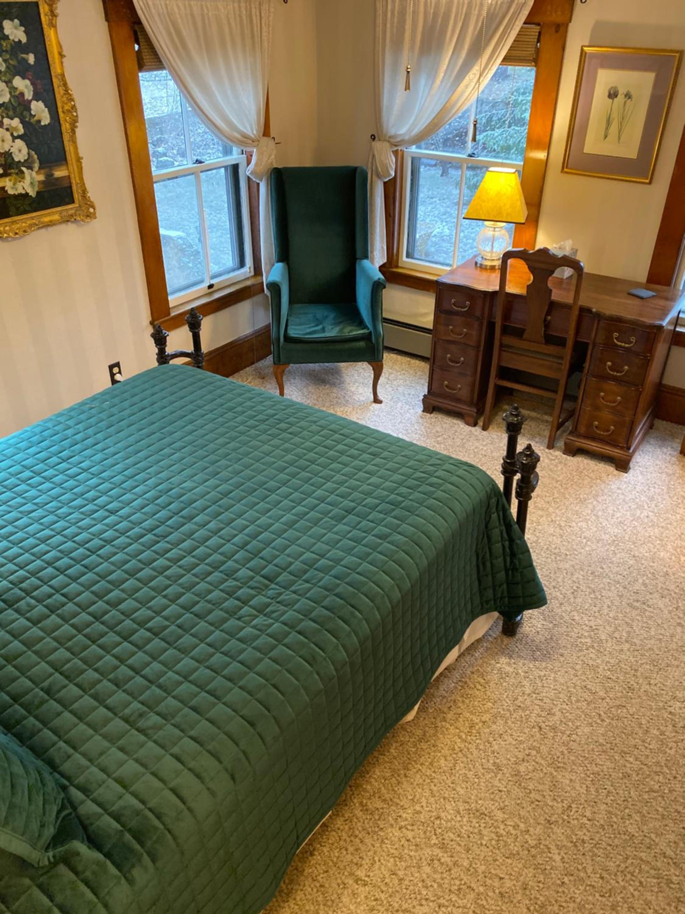 Follansbee Inn