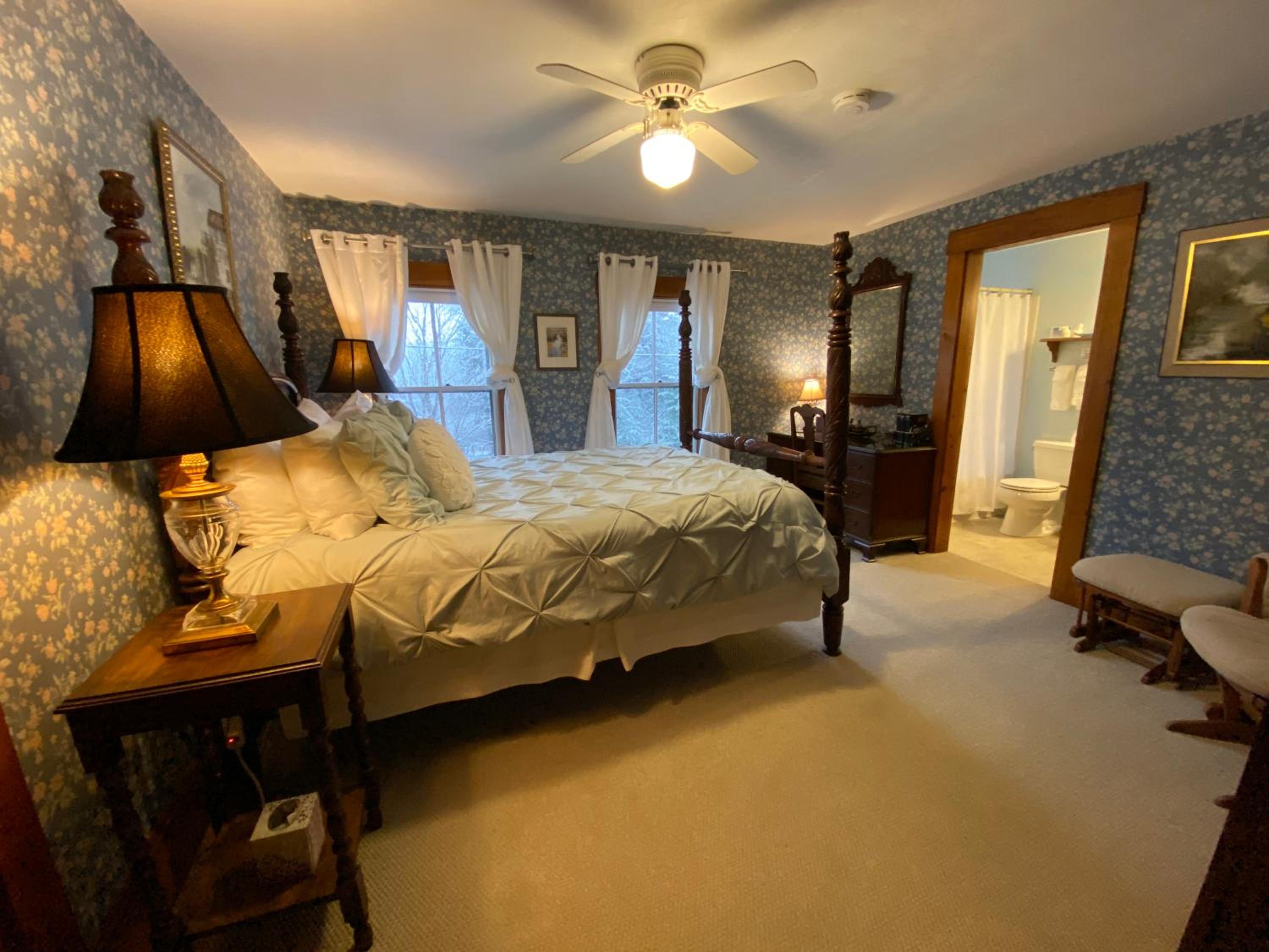 Follansbee Inn