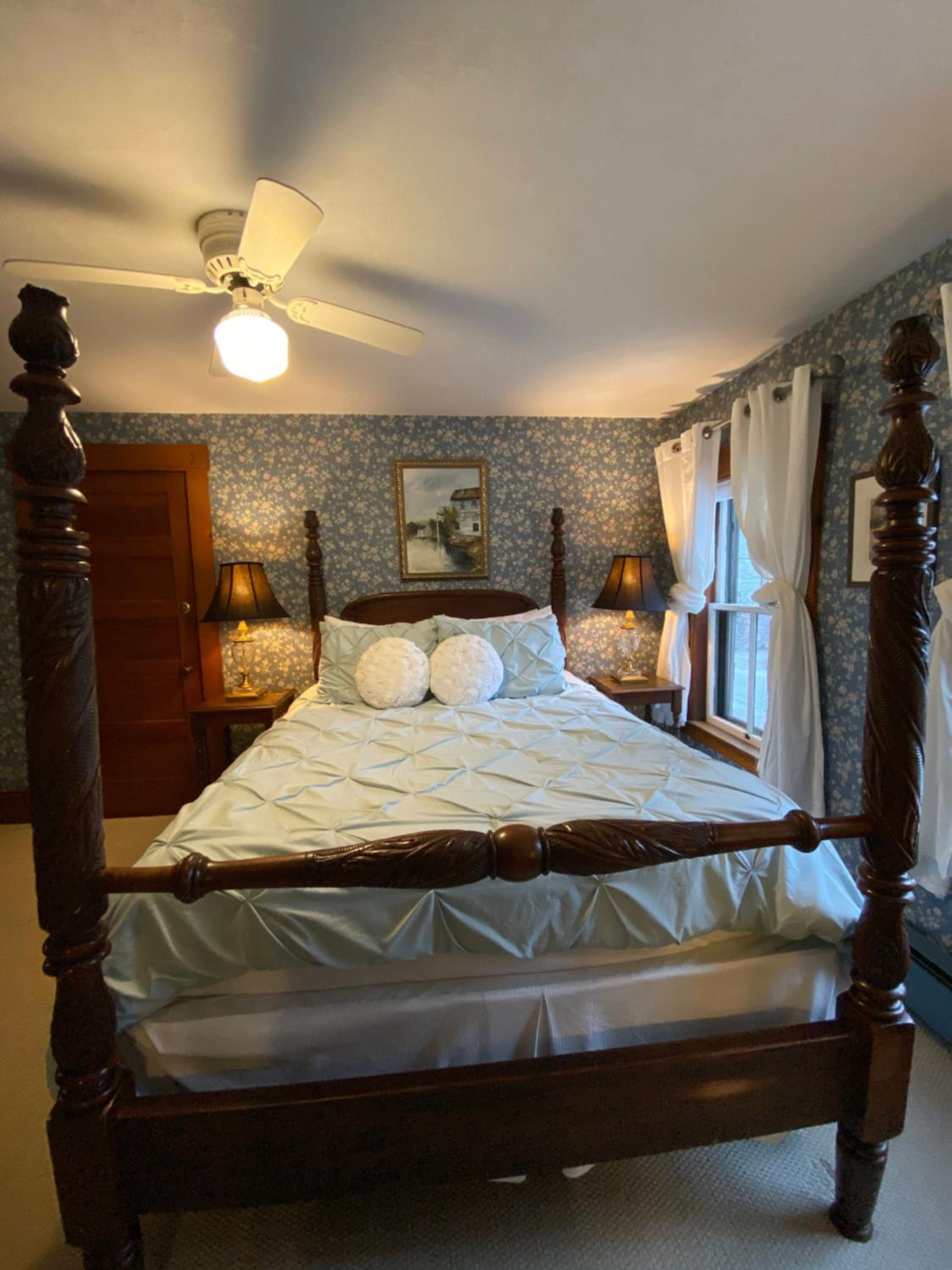 Follansbee Inn
