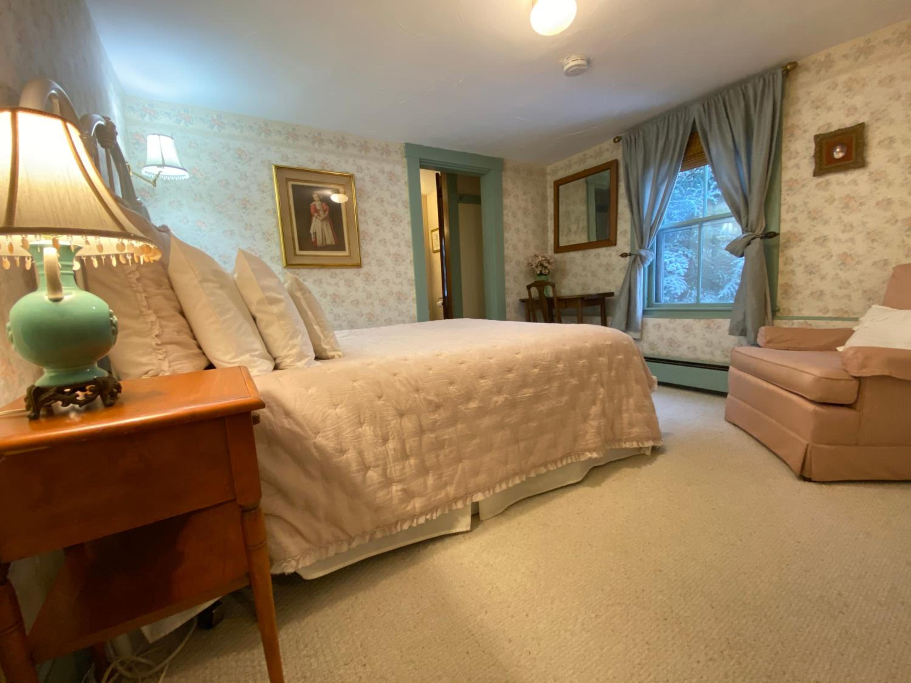 Follansbee Inn
