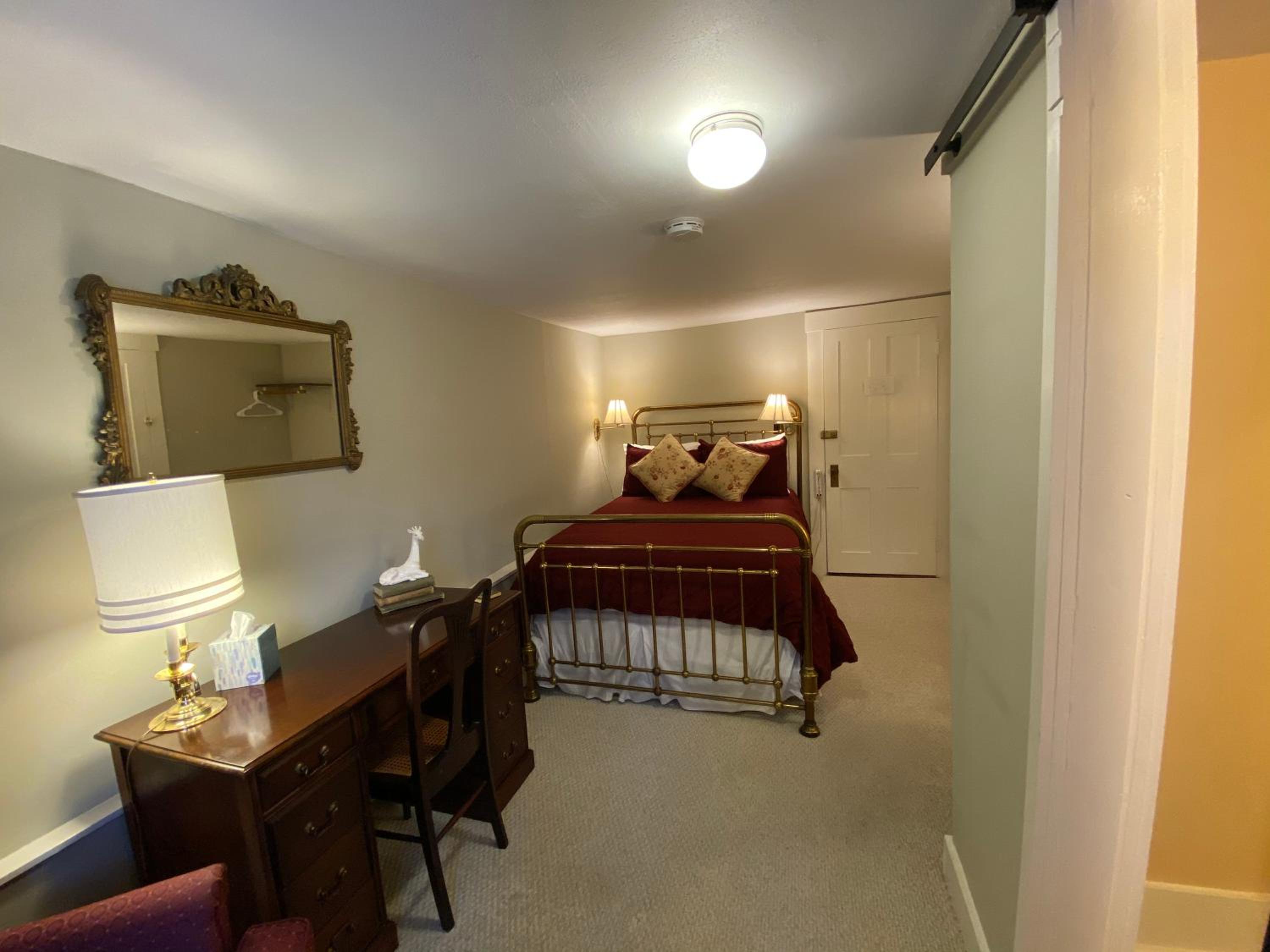 Follansbee Inn
