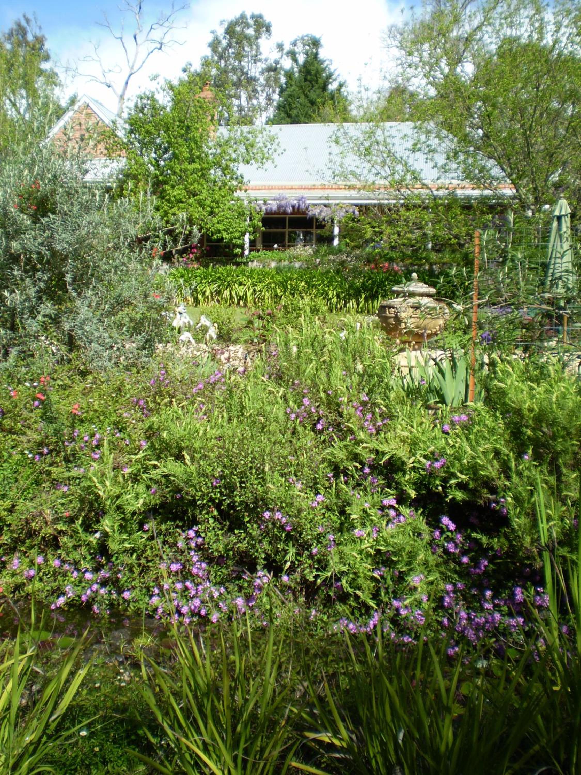 Redgum Hill Country Retreat