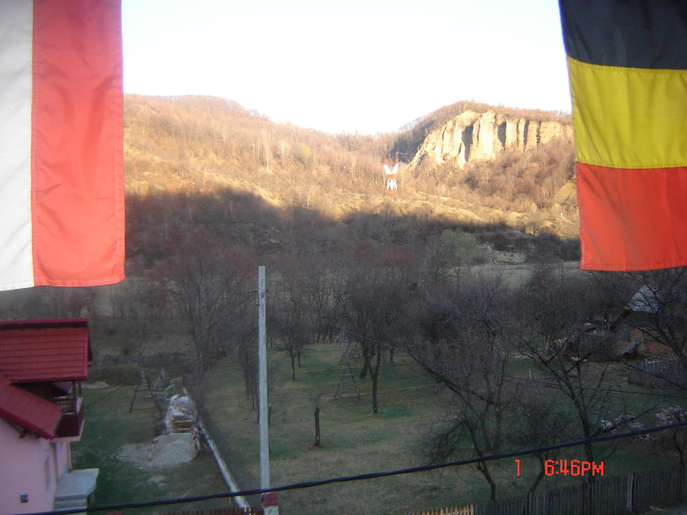 Photo 33