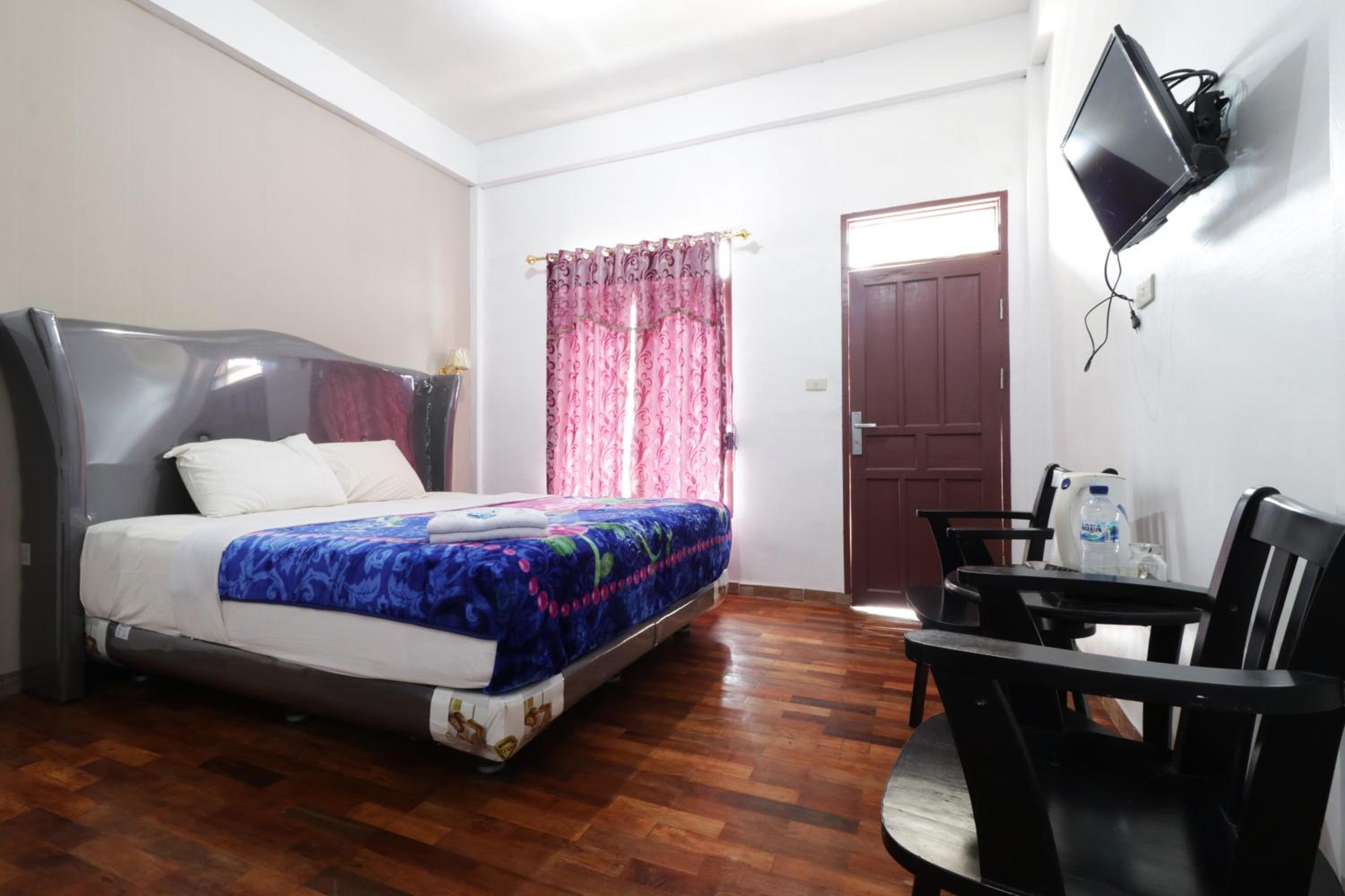 Villa Keluarga Bre Batunanggar view 4