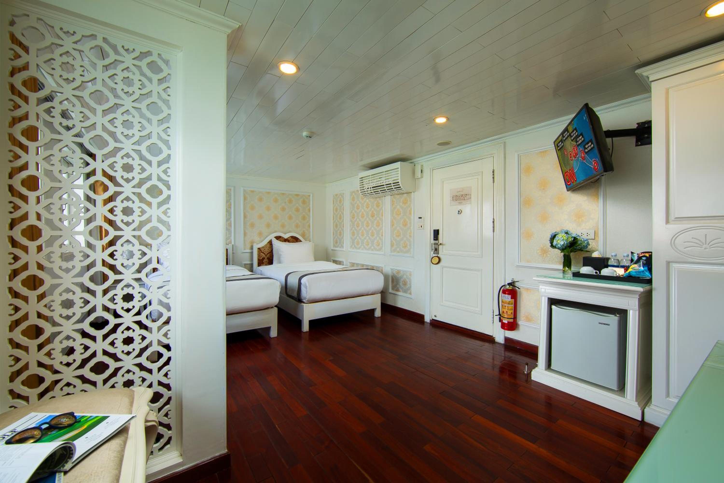 Signature Royal Halong Cruise