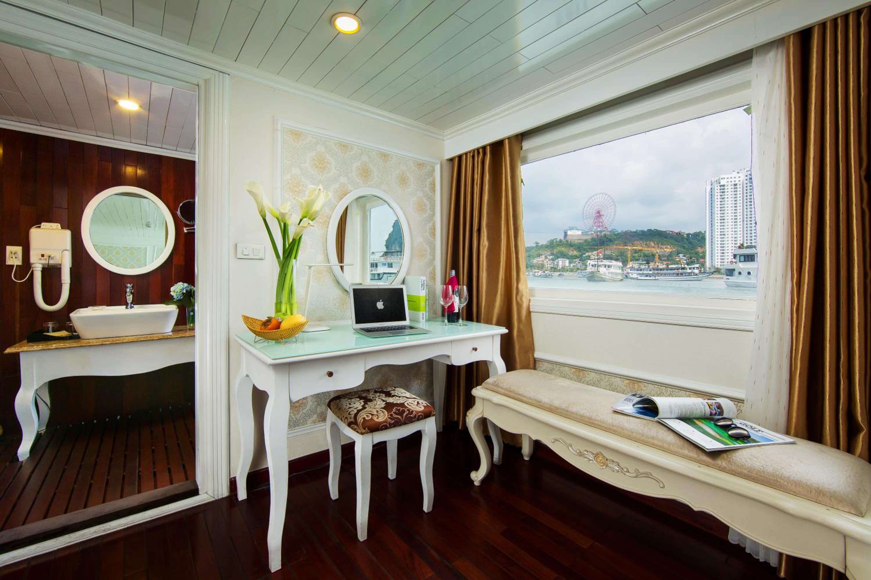 Signature Royal Halong Cruise