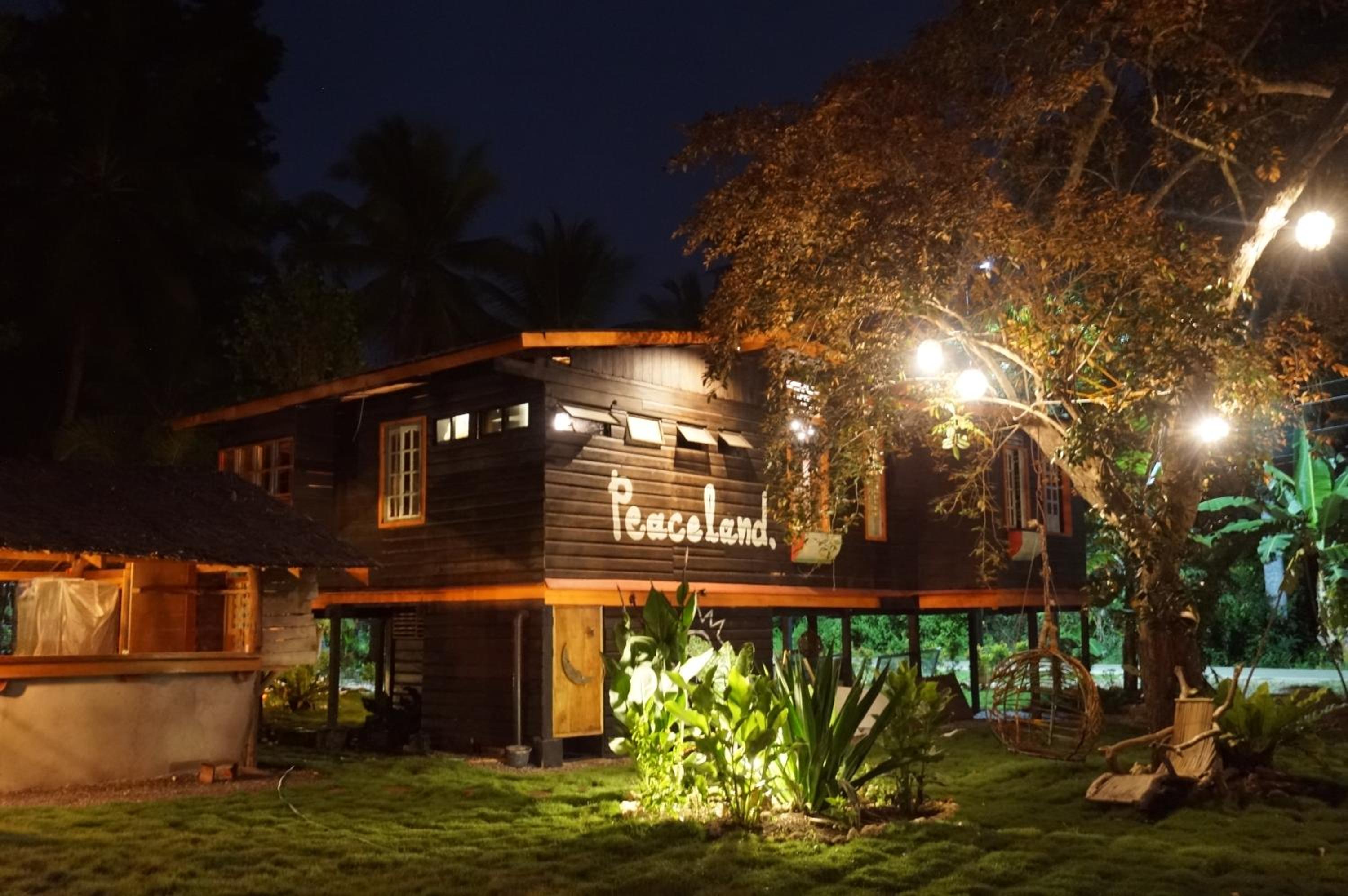 Peaceland Hostel