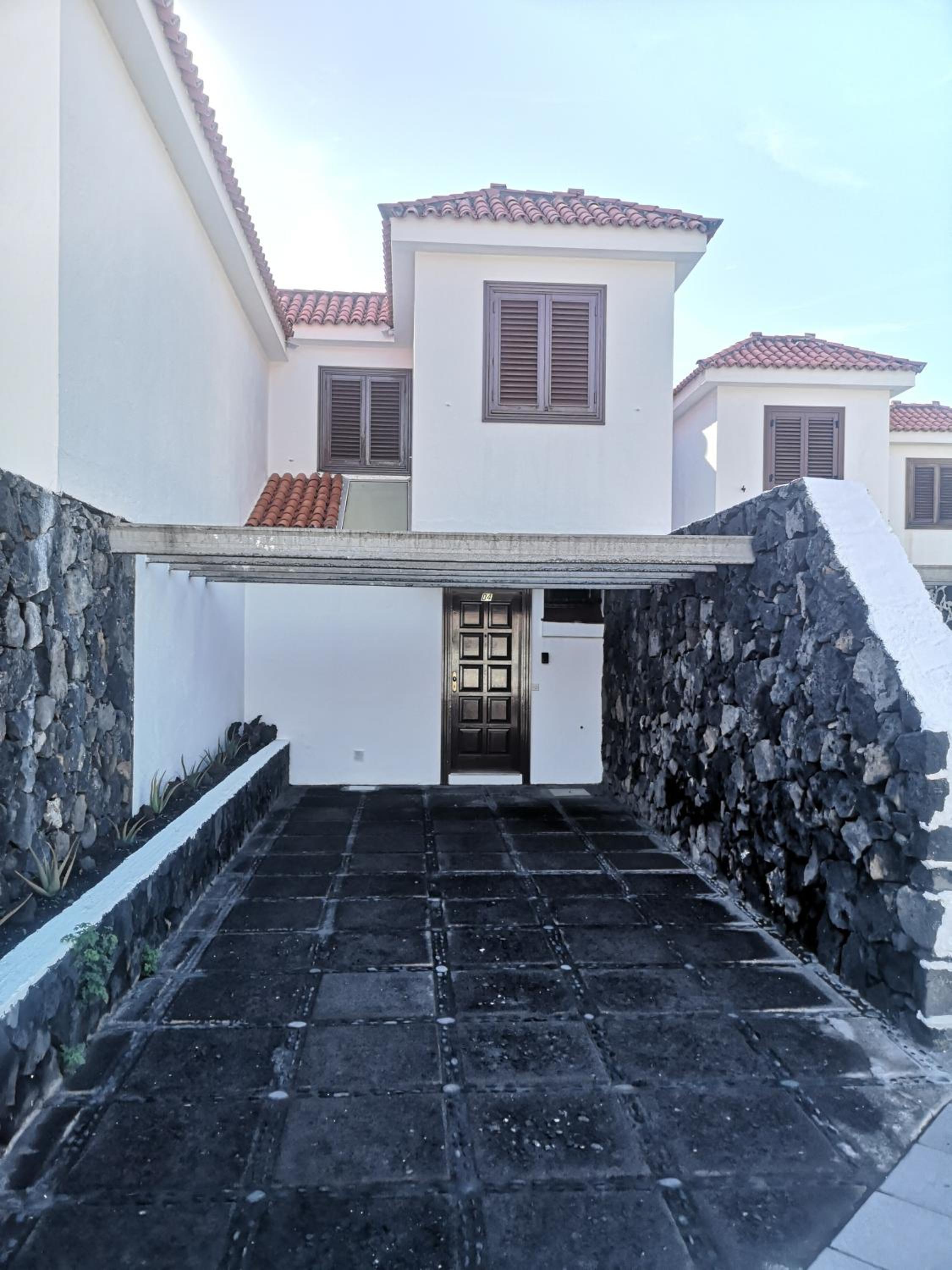 VV Dúplex Los Cancajos "by henrypole home" view 3