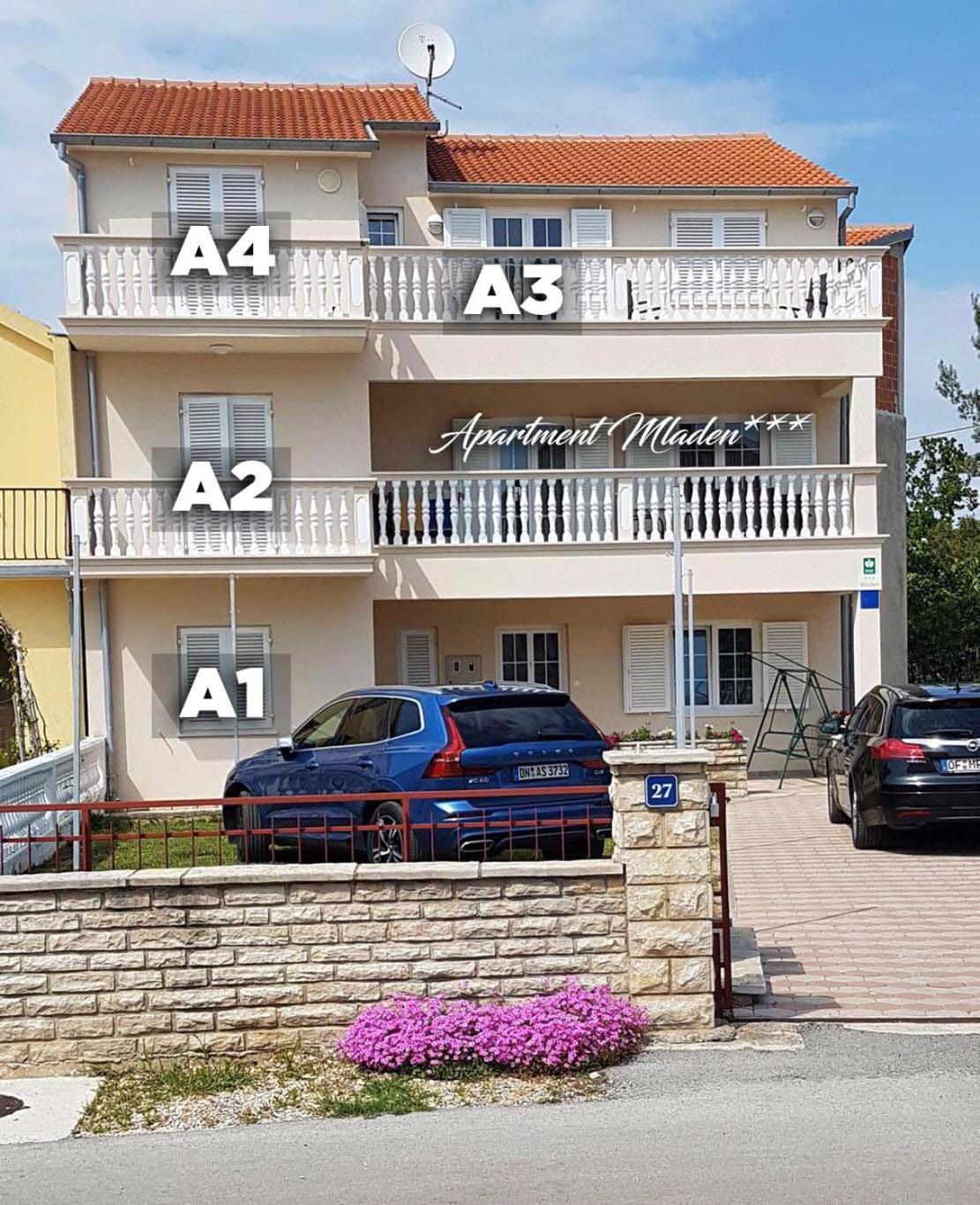 Apartment Mladen view 2