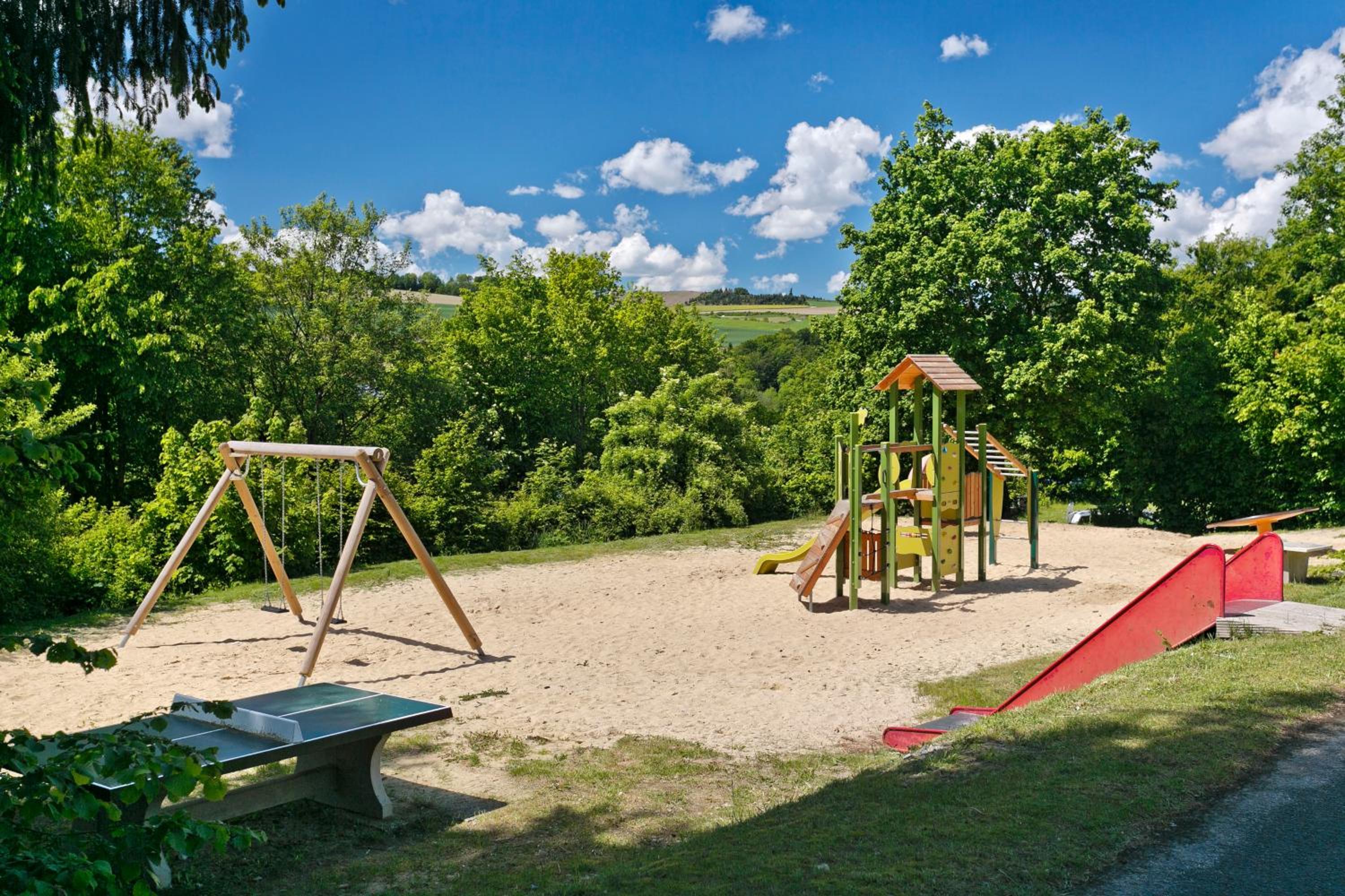 KNAUS Campingpark Hennesee view 4