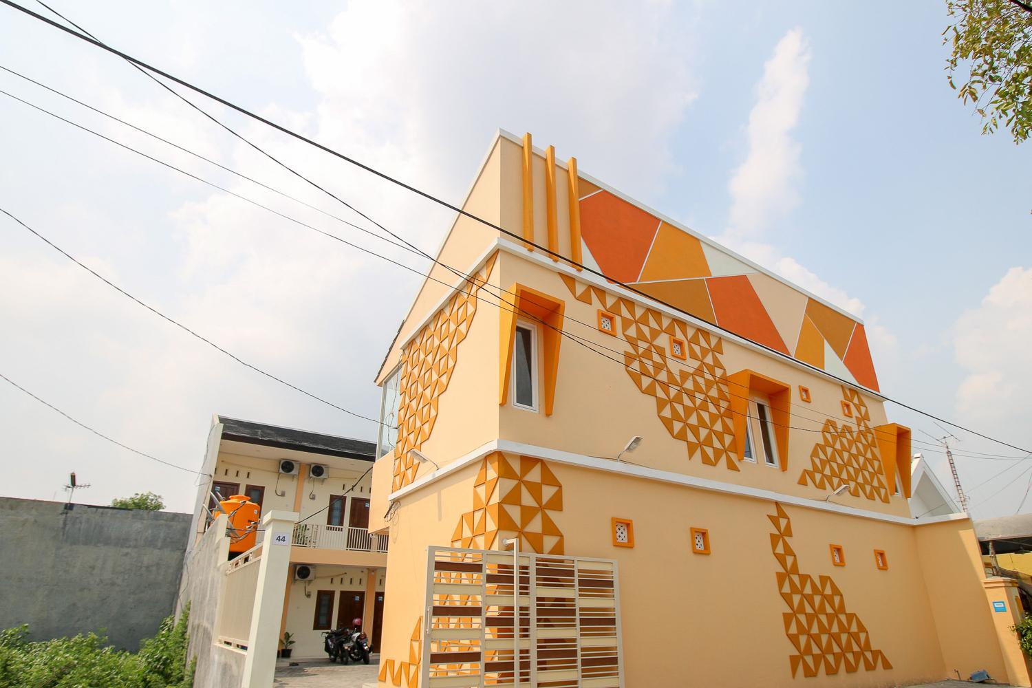 RedDoorz Syariah @ Pahlawan Sidoarjo, Sidoarjo - 10