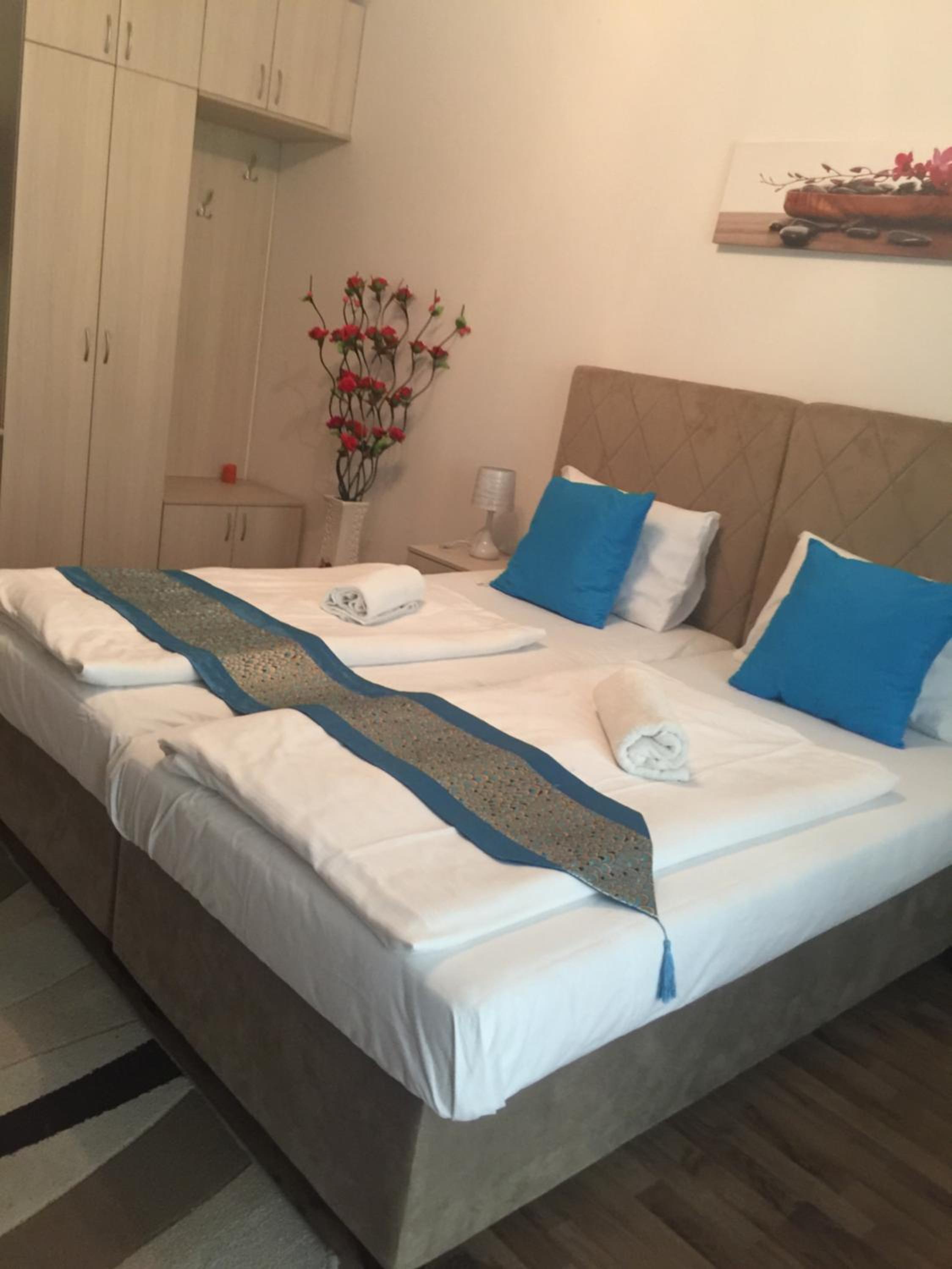Corvin Rose Apartment Hotel