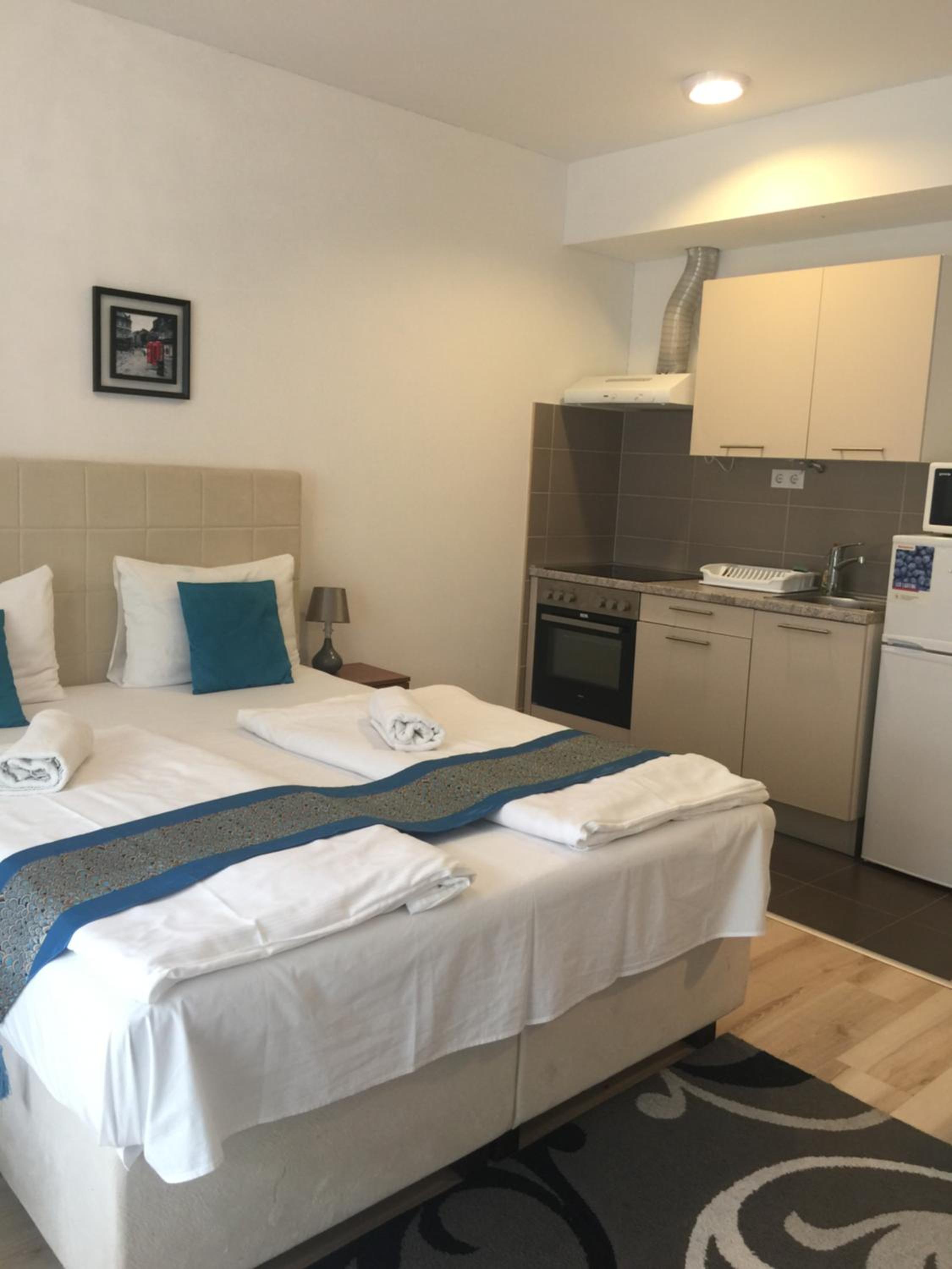 Corvin Rose Apartment Hotel