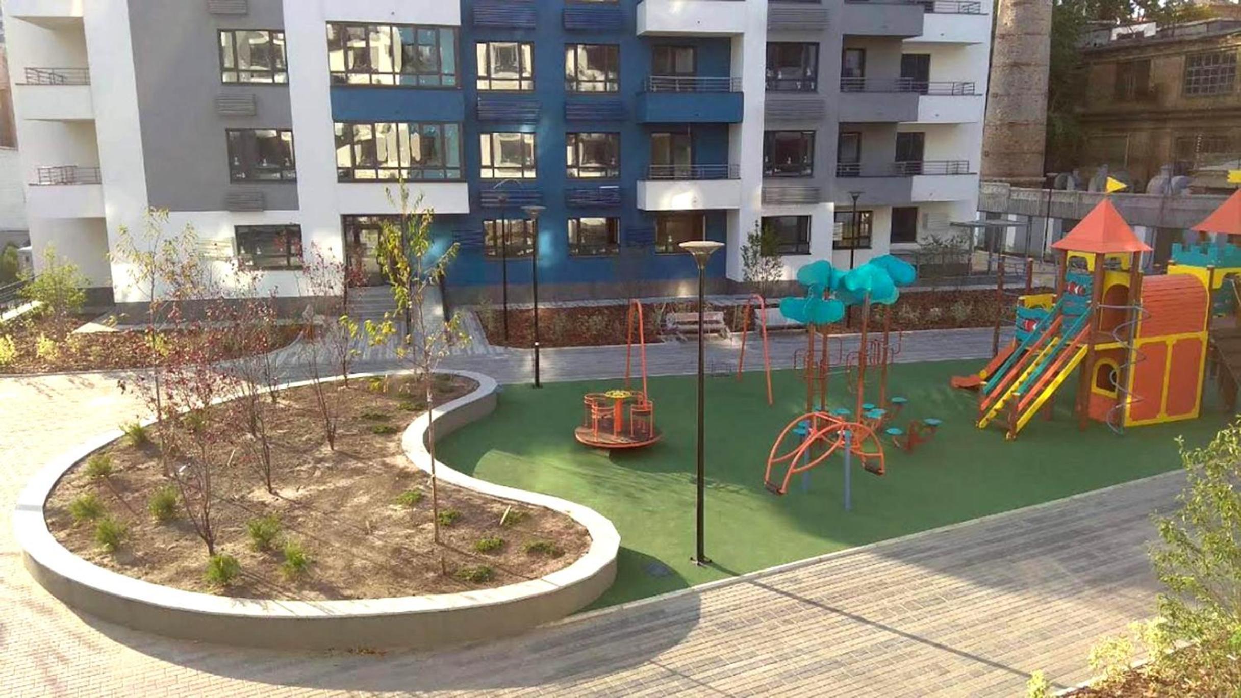 Perfect apartments m Polytech, Ohmatdet, parking view 2