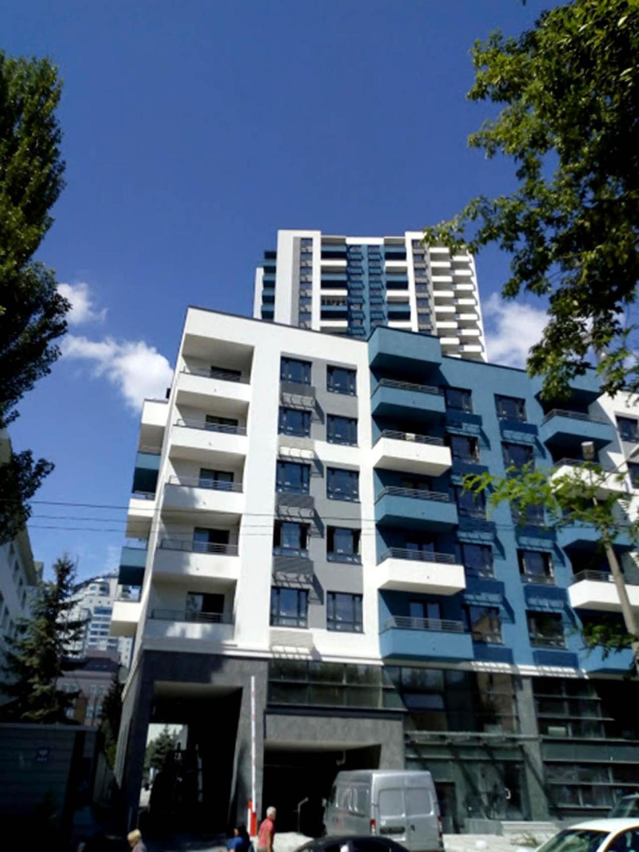 Perfect apartments m Polytech, Ohmatdet, parking view 5