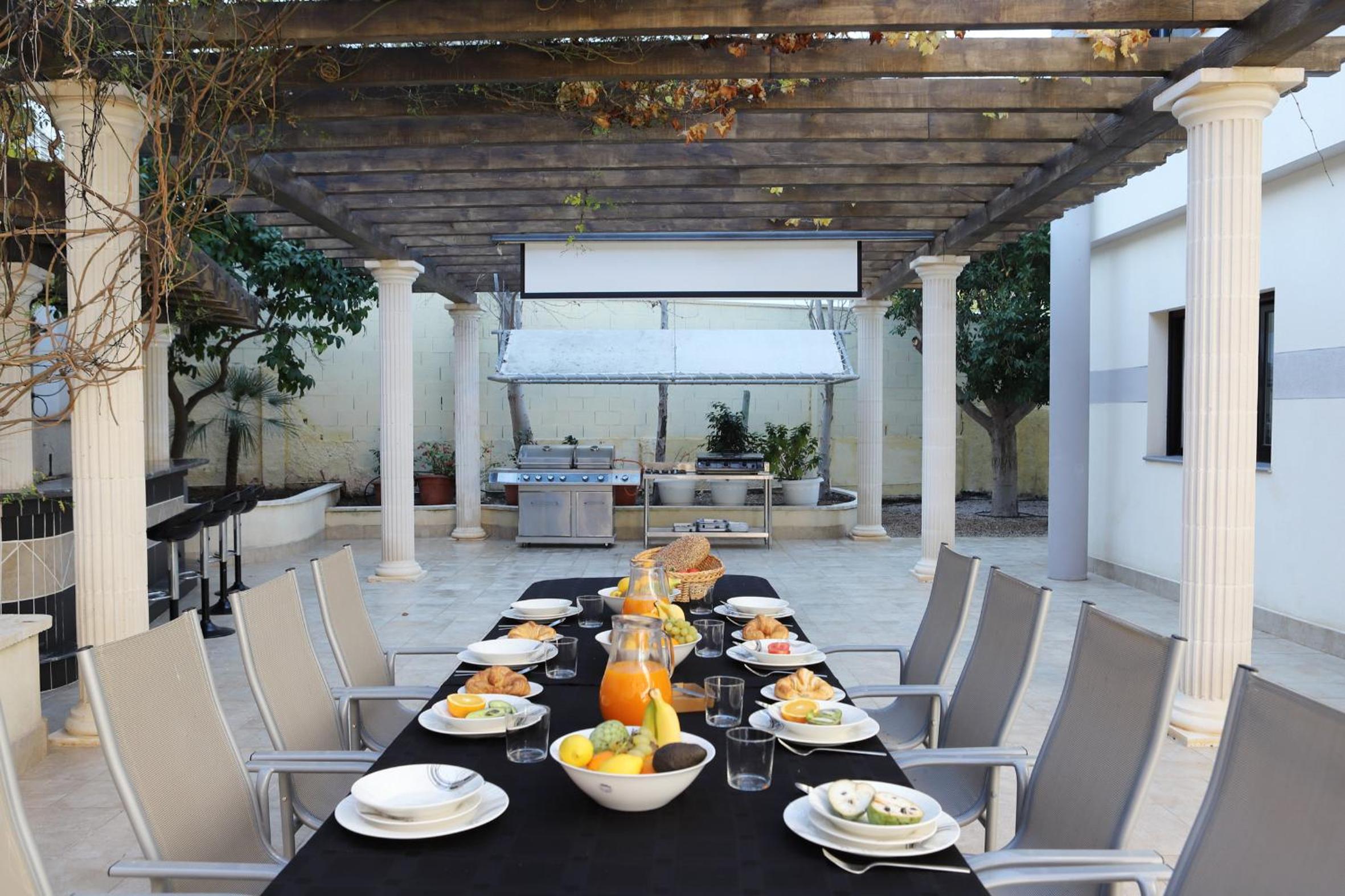 dining