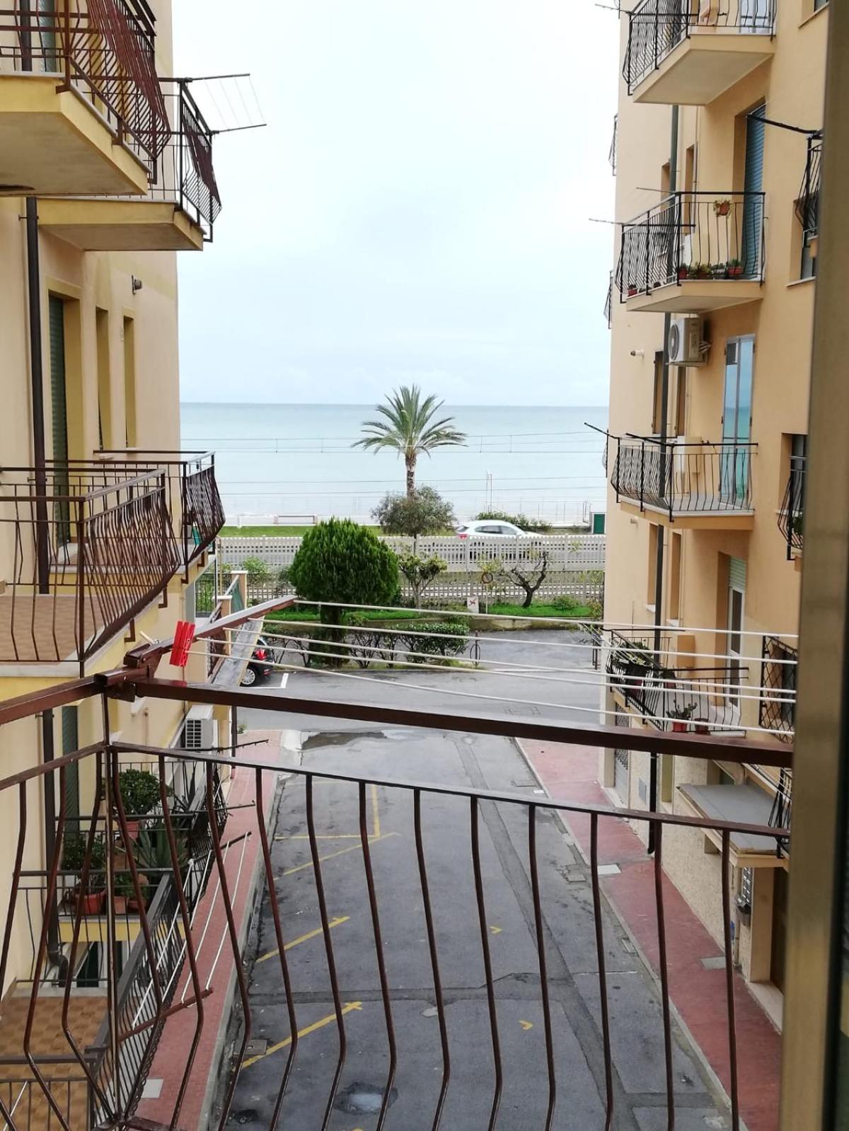 Al mare con vista codice CITRA 009049-LT-0787 view 3