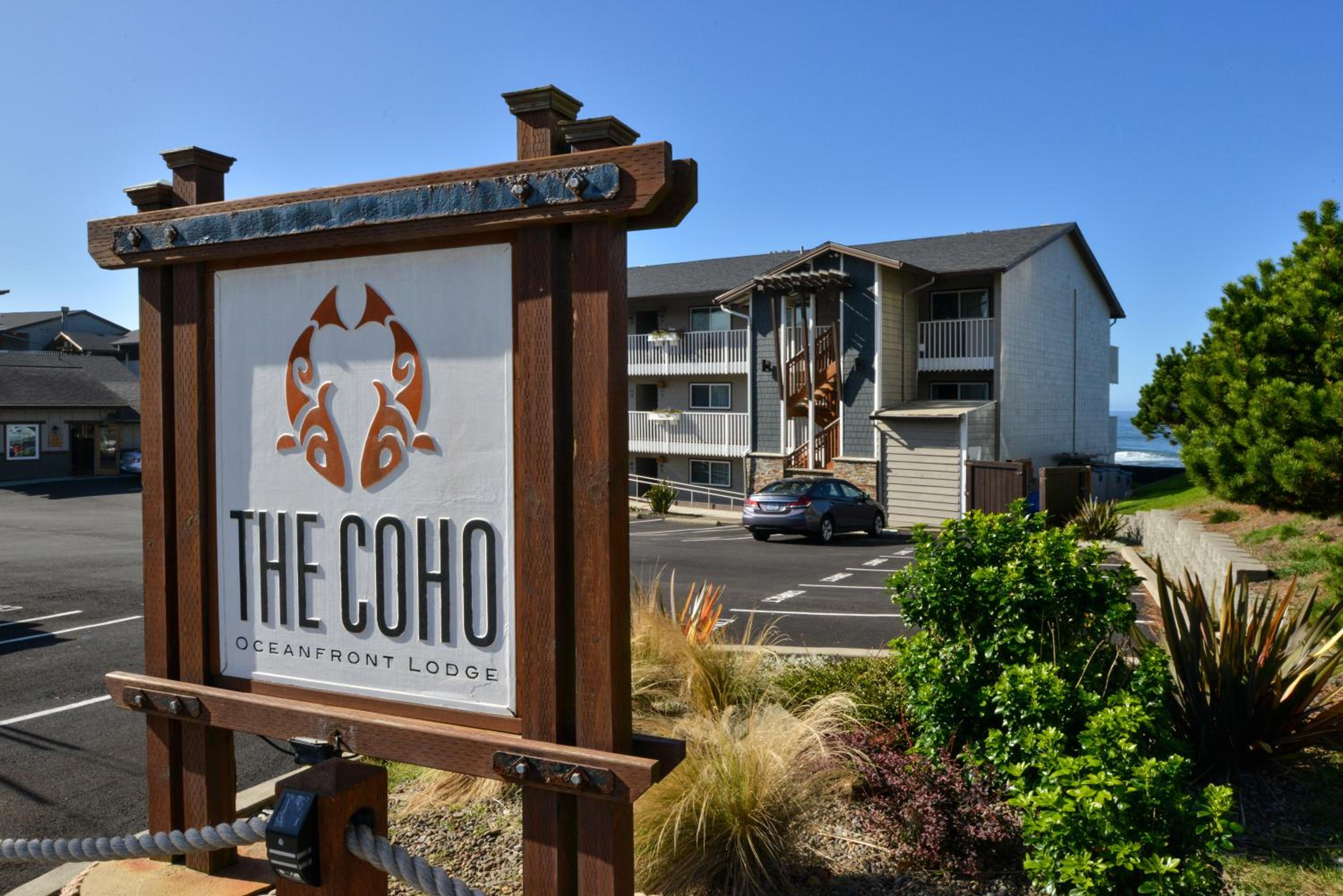 Hotel The Coho Oceanfront Lodge - Image 1