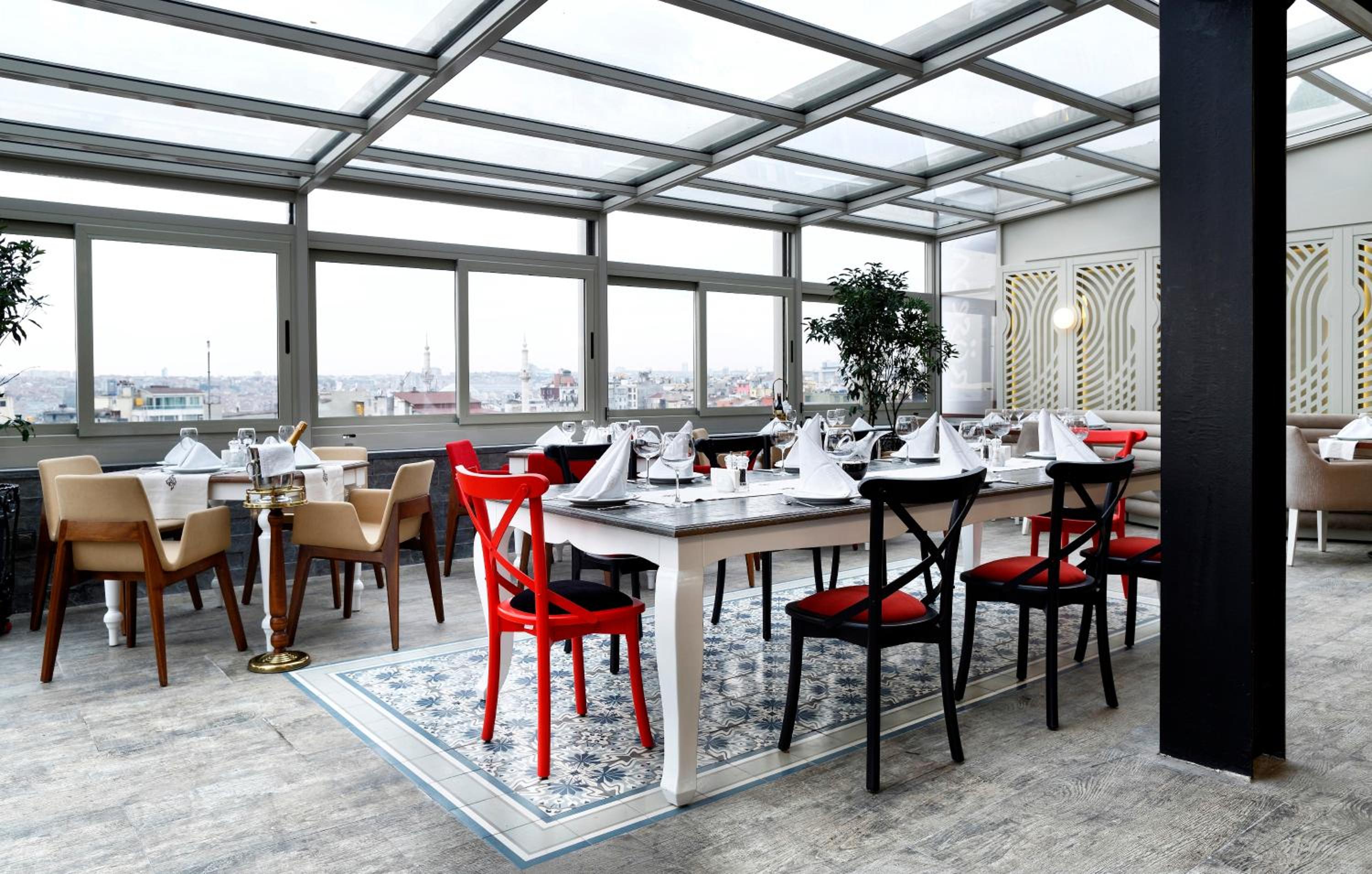 Darkhill Otel - Image 6