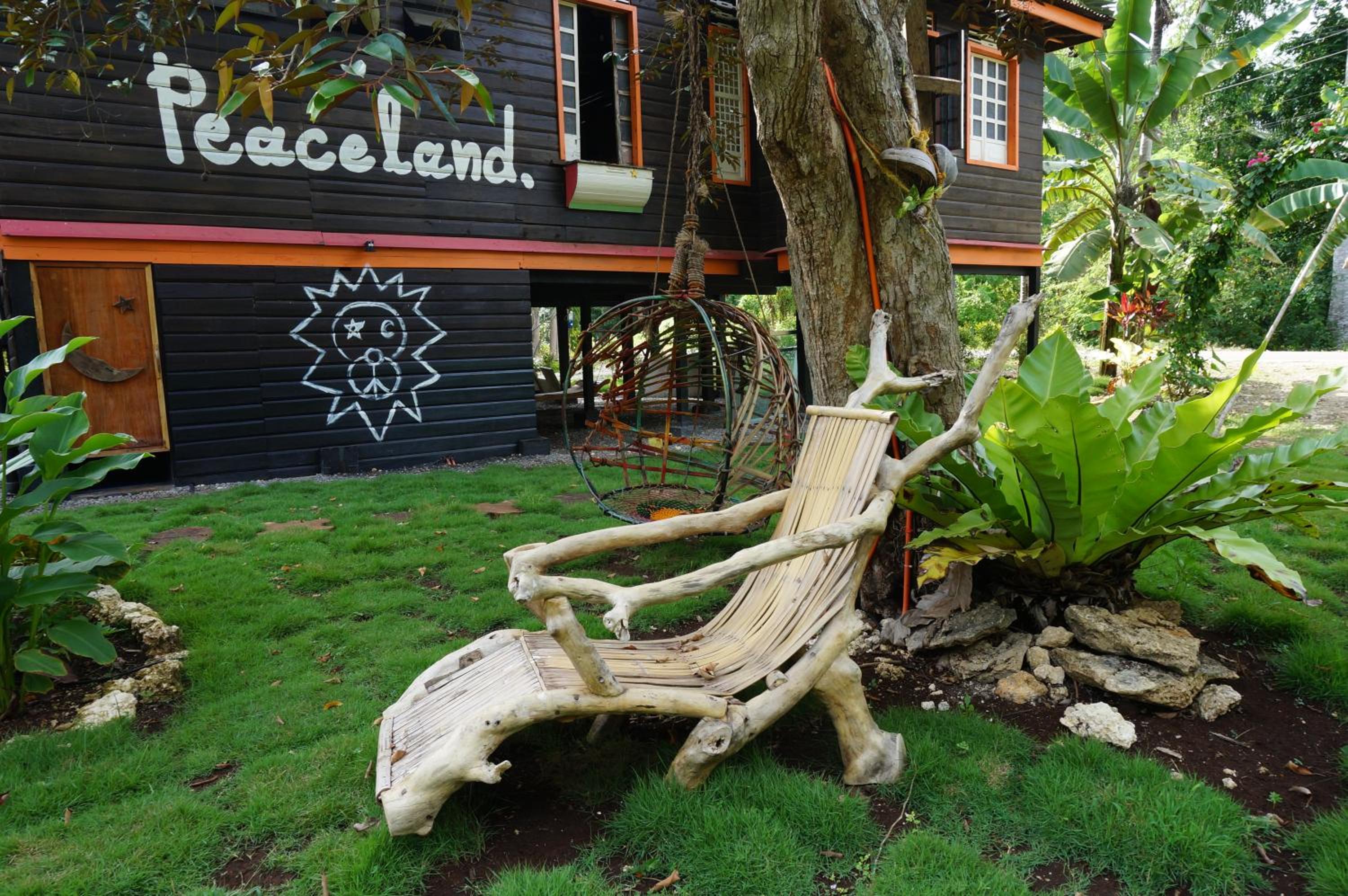 Peaceland Hostel