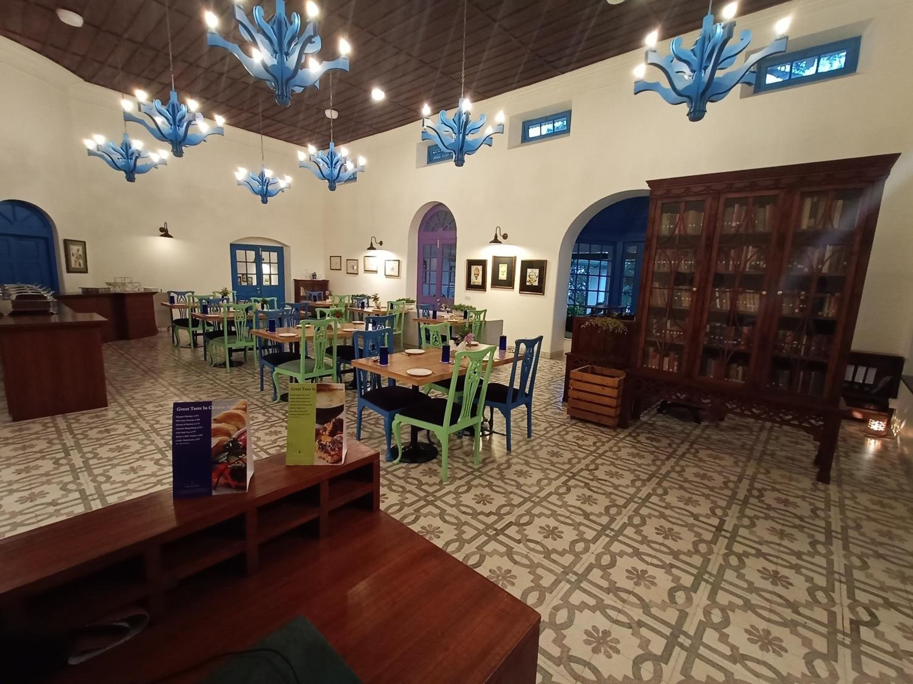 restaurant