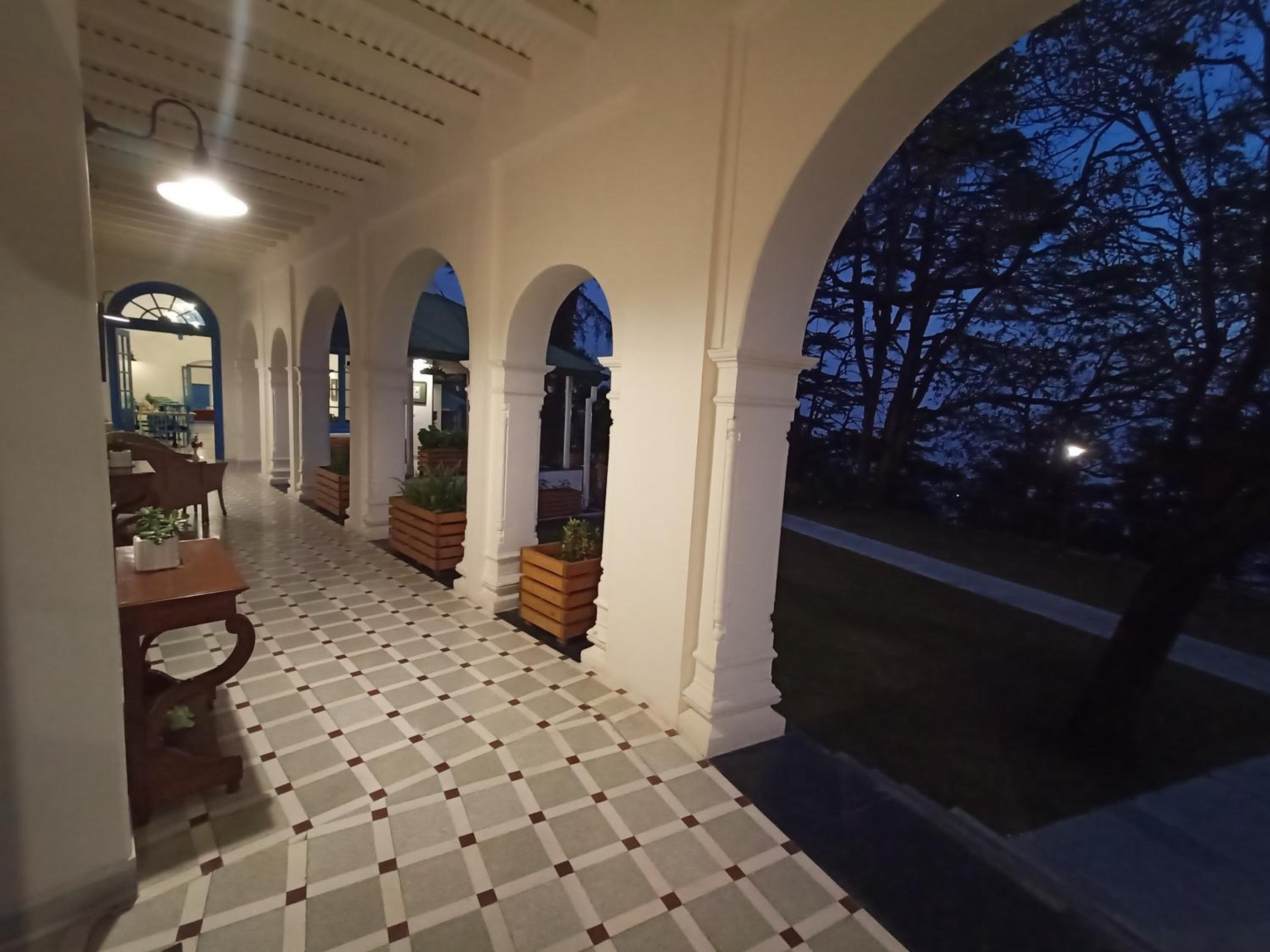 balcony