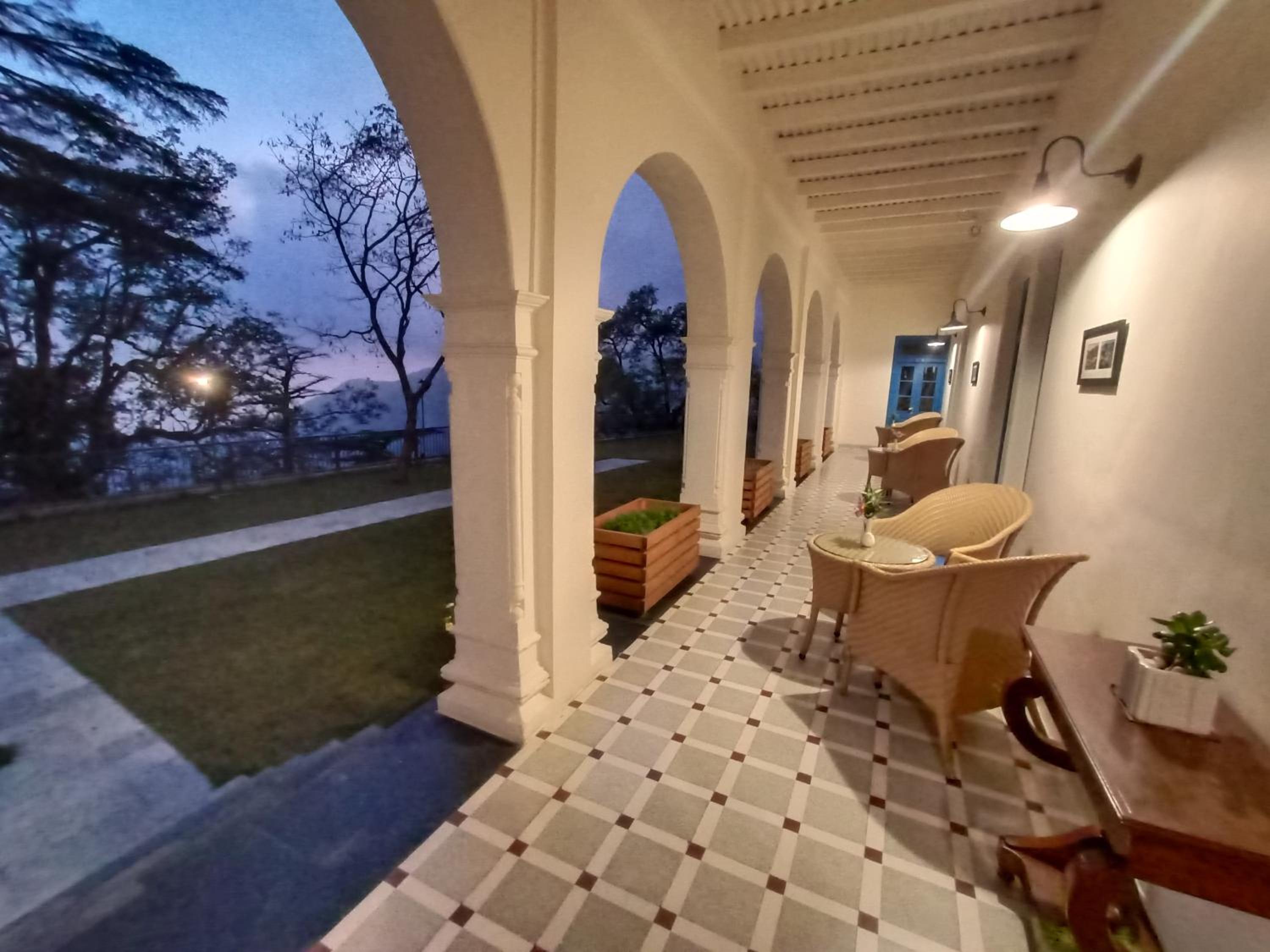 balcony