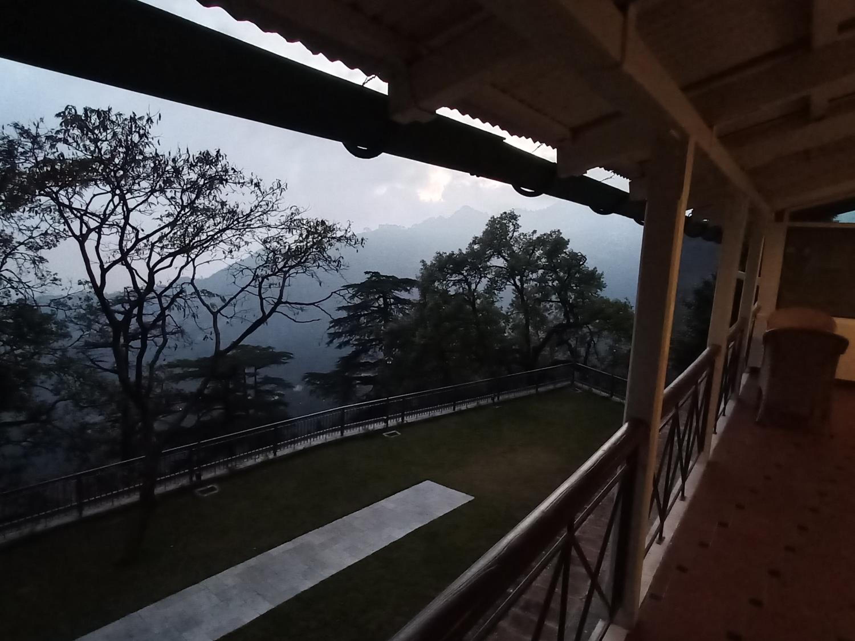 balcony