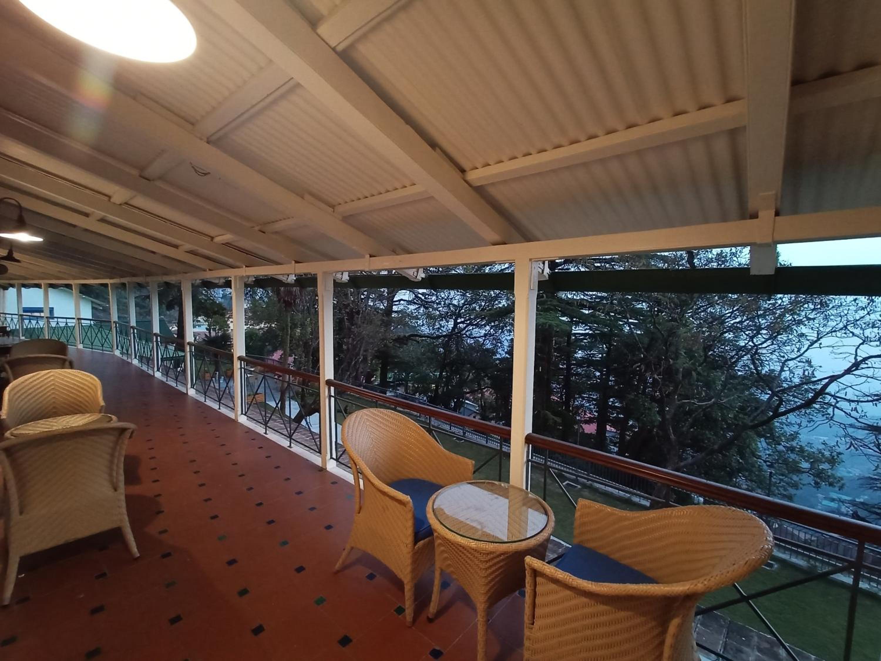 balcony