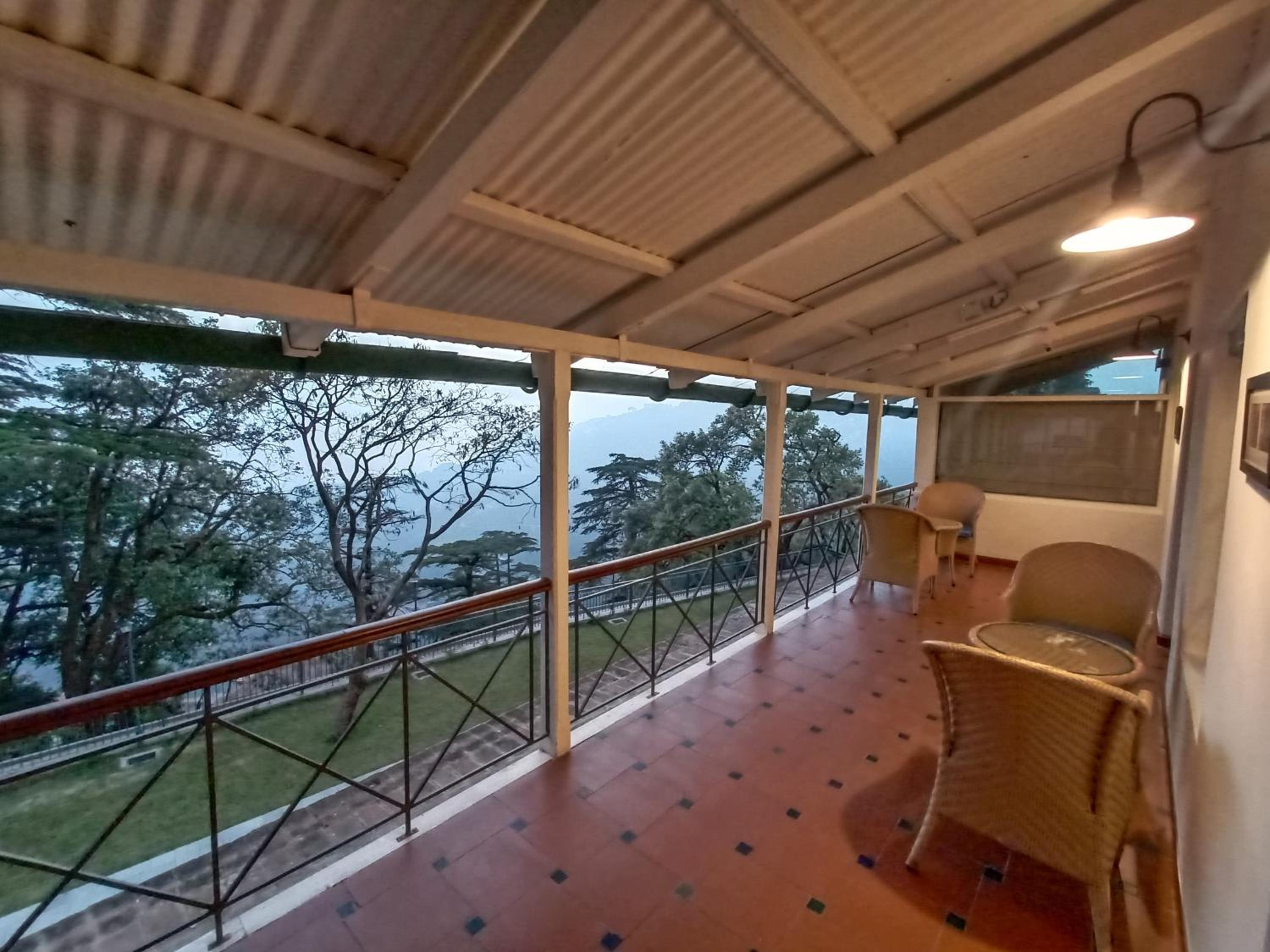 balcony