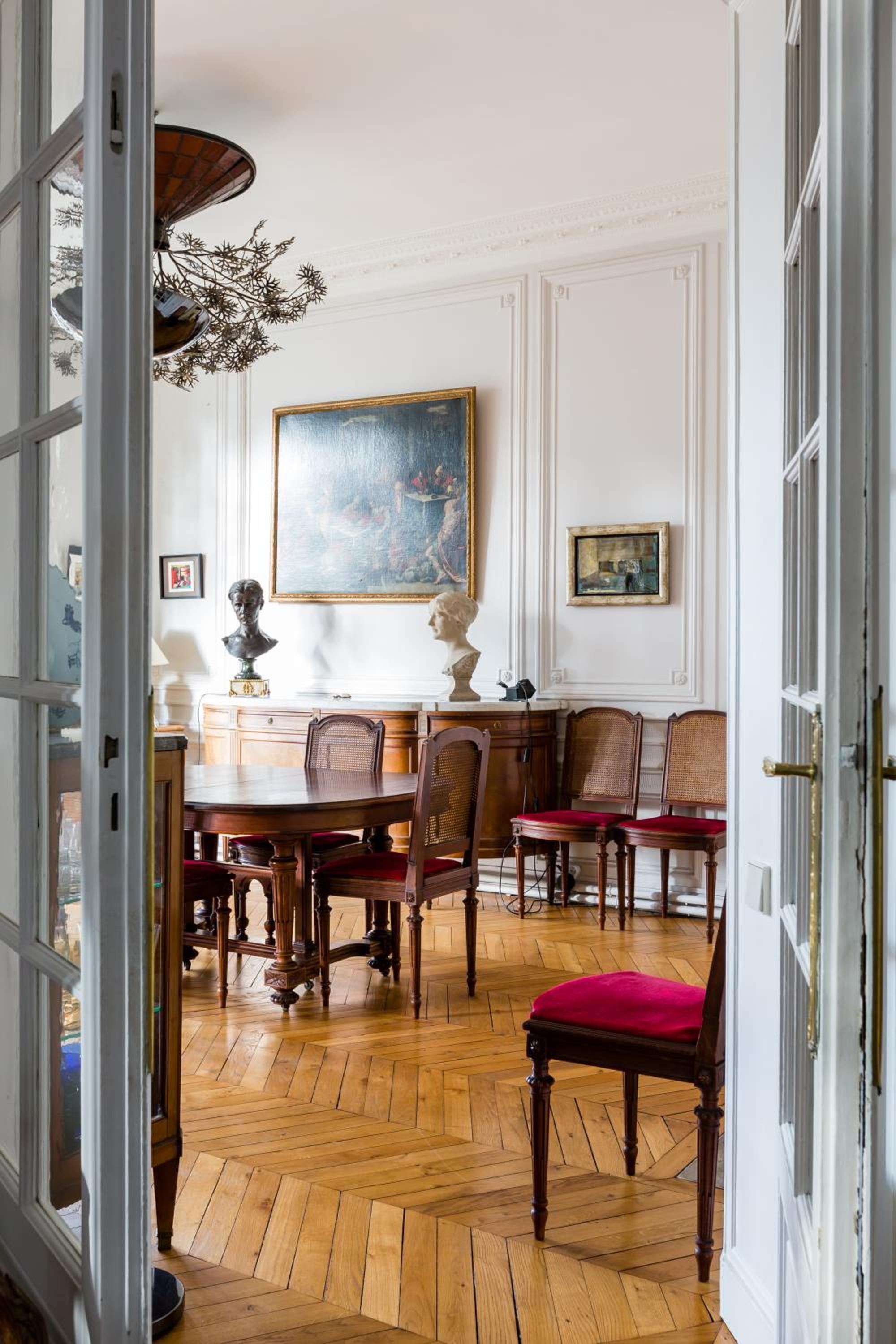 Veeve - Haussmann Beauty in the 6th