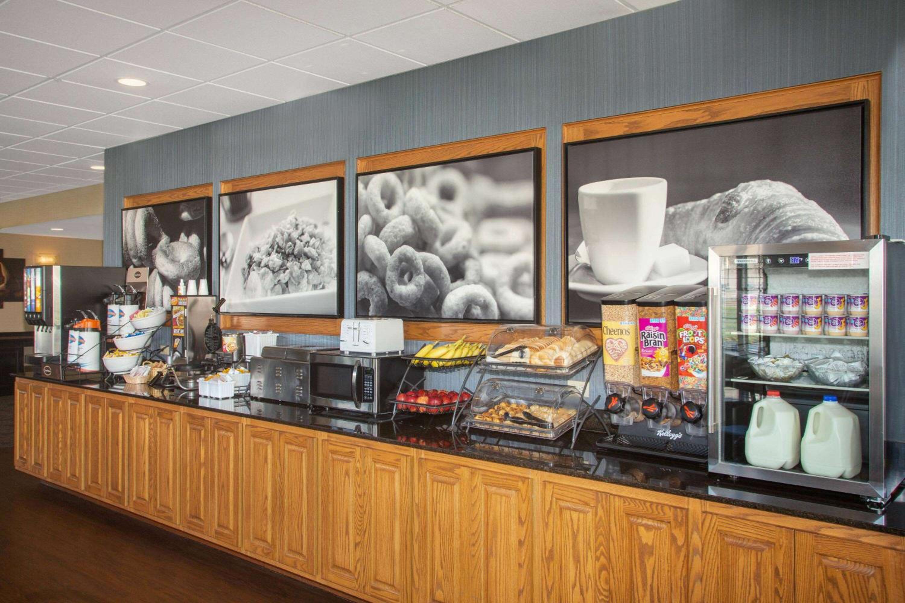 Jefferson City Vacations - Baymont by Wyndham Jefferson City - Property Image 1