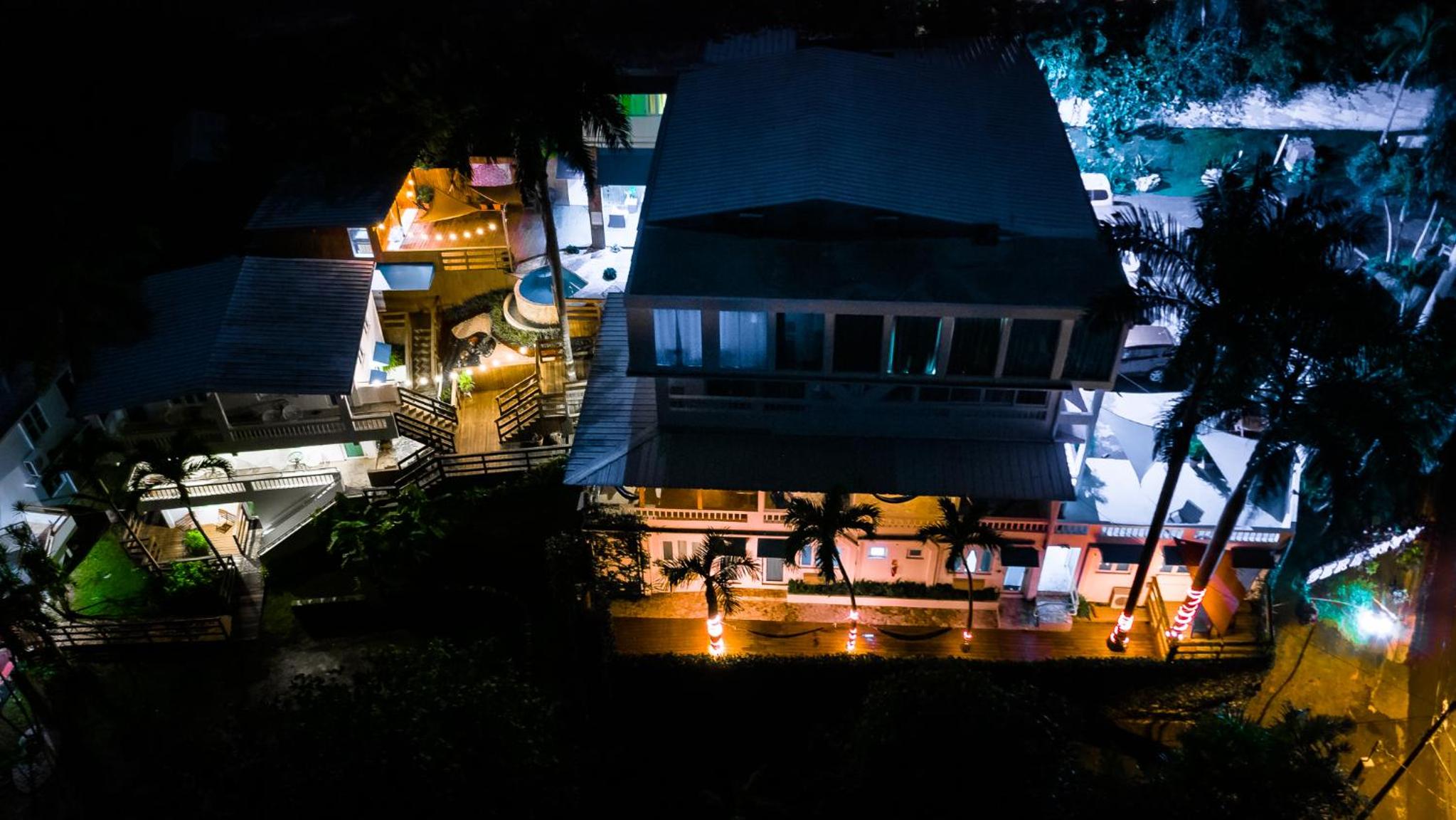 Hotel Serenity Rincon Guesthouse - Image 1