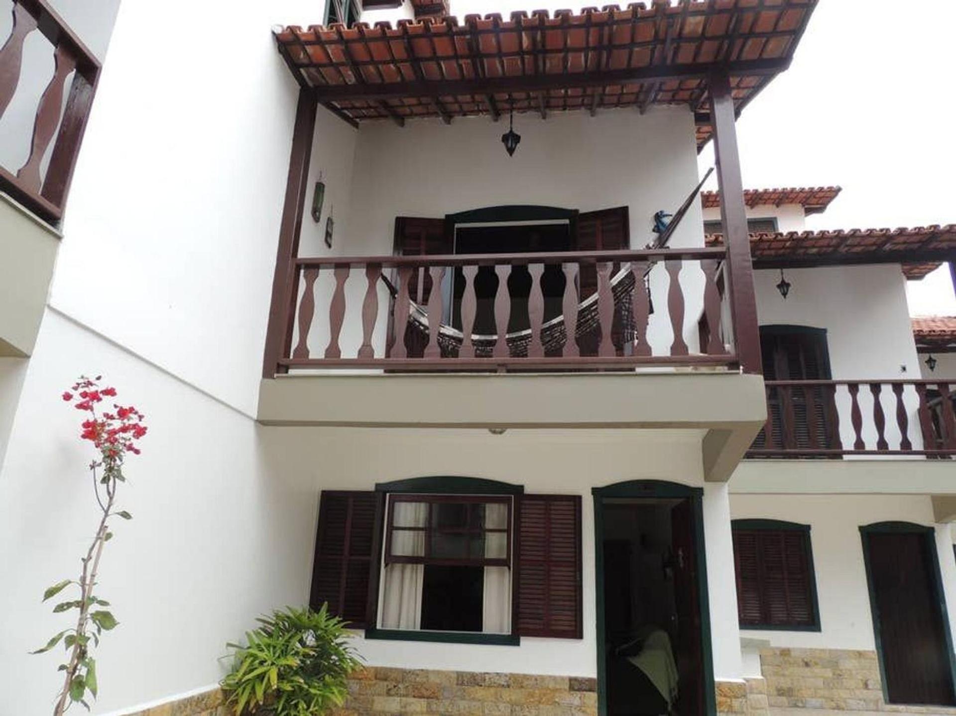 Casa Triplex no Peró