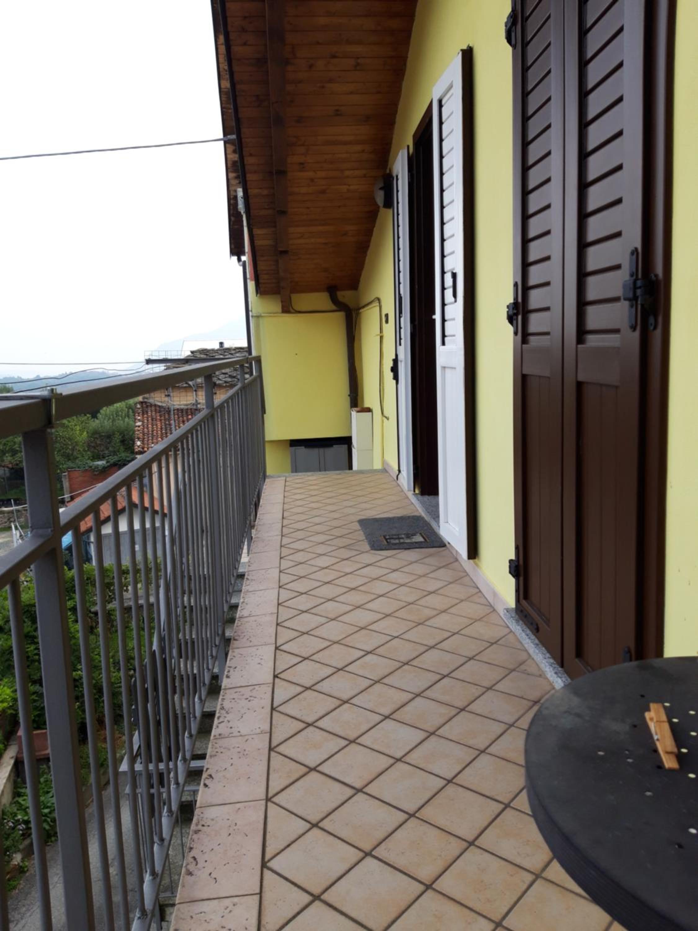 Casetta Gialla view 2
