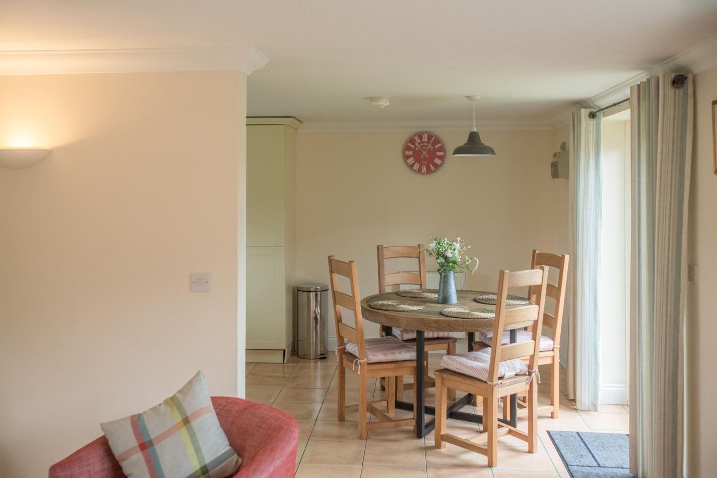 2 Hazelwood - 2 bedroom house near Aldeburgh & Snape Maltings - Aldeburgh Coastal Cottages view 5